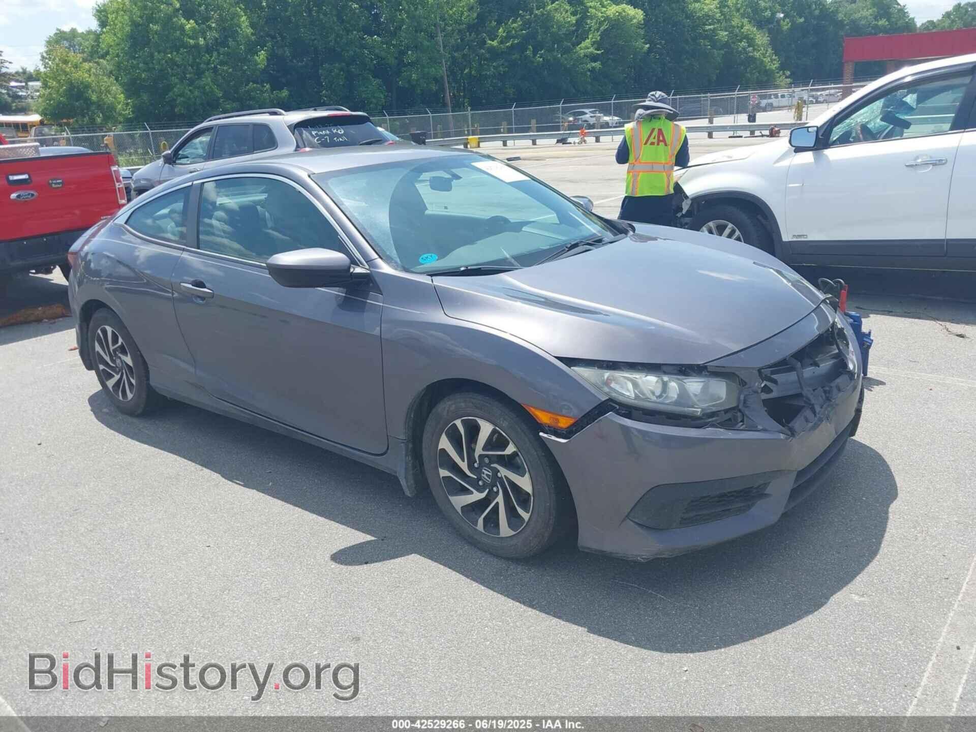 Photo 2HGFC4A52HH302272 - HONDA CIVIC 2017
