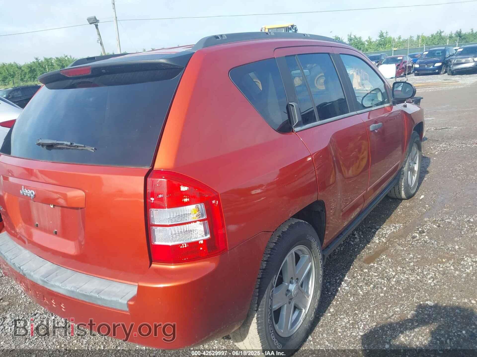 2008 JEEP COMPASS - VIN: 1J8FF47W18D795051 - Фото 4