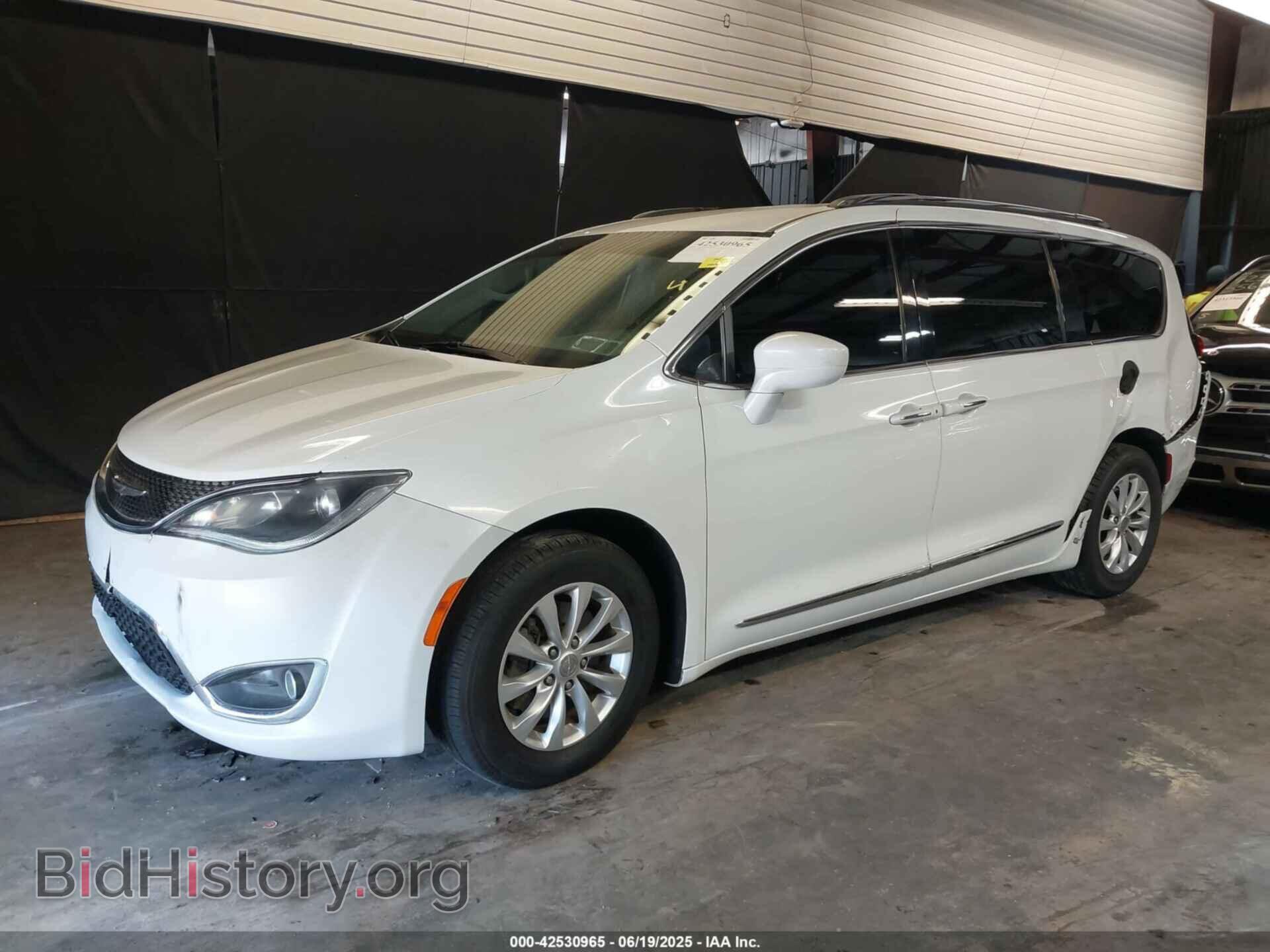 2018 CHRYSLER PACIFICA - VIN: 2C4RC1BG7JR152329 - Фото 2
