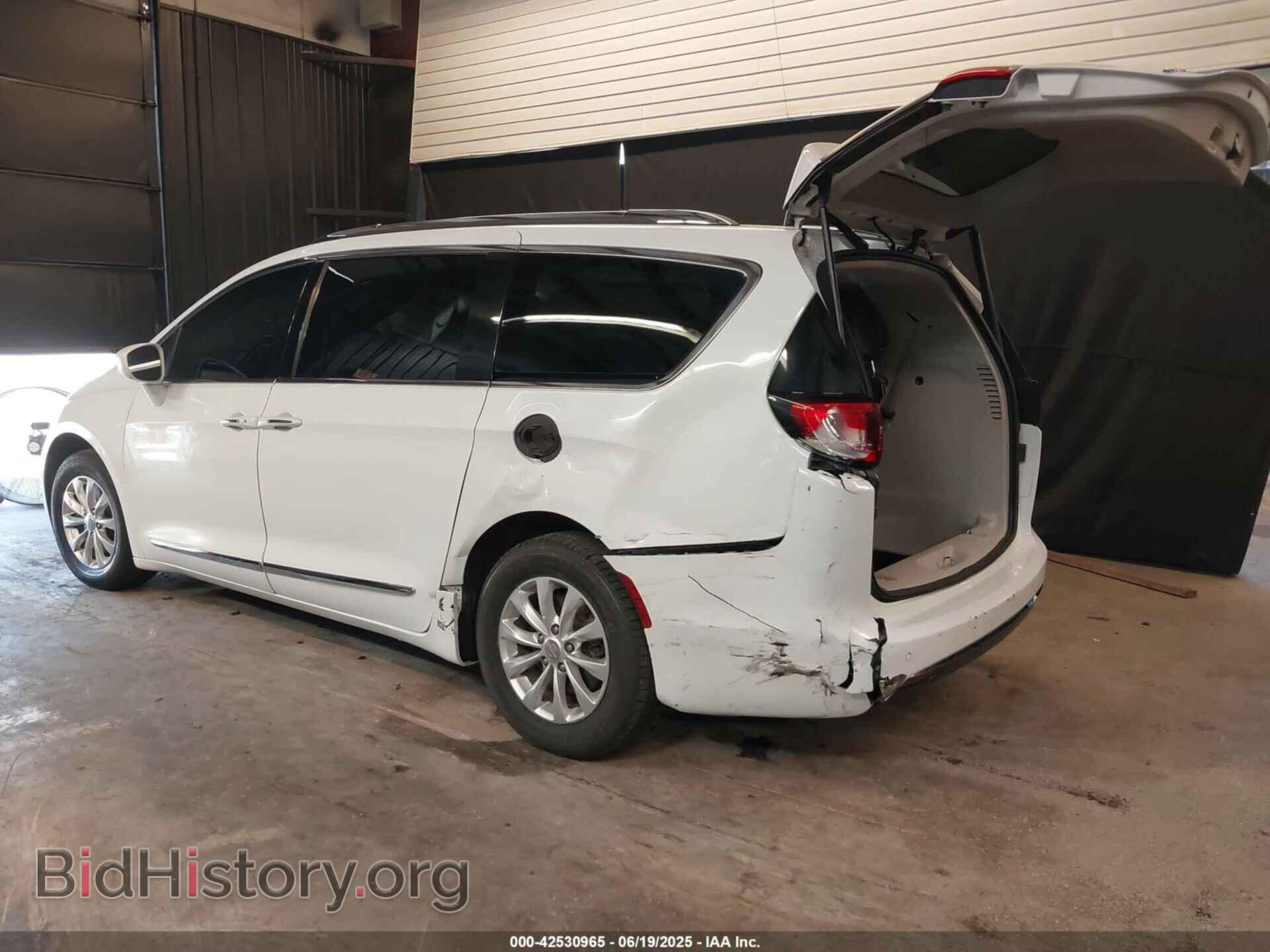 2018 CHRYSLER PACIFICA - VIN: 2C4RC1BG7JR152329 - Фото 3