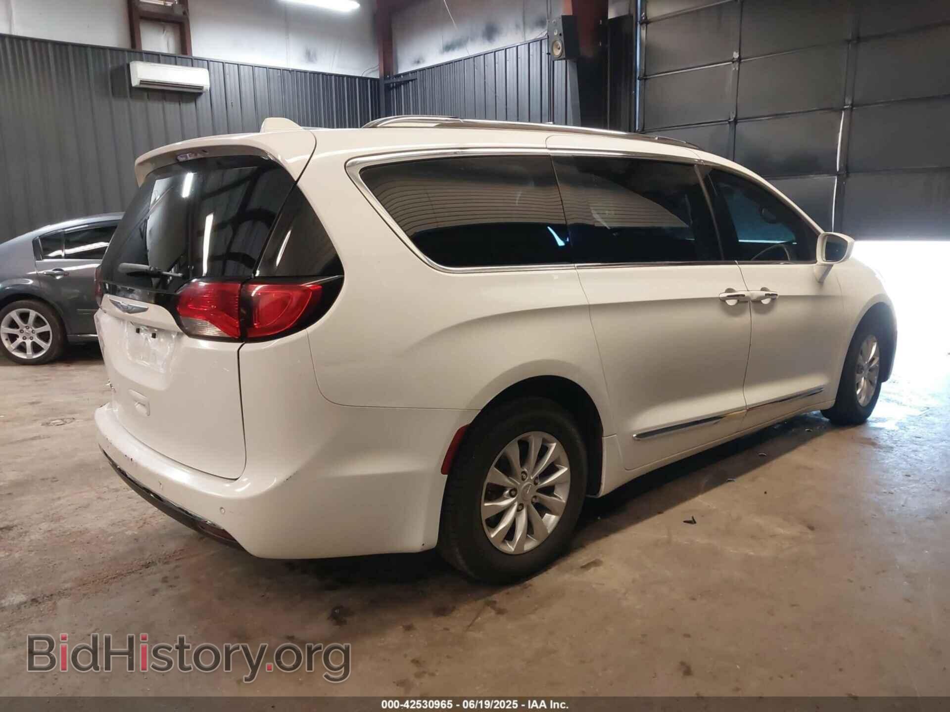 2018 CHRYSLER PACIFICA - VIN: 2C4RC1BG7JR152329 - Фото 4
