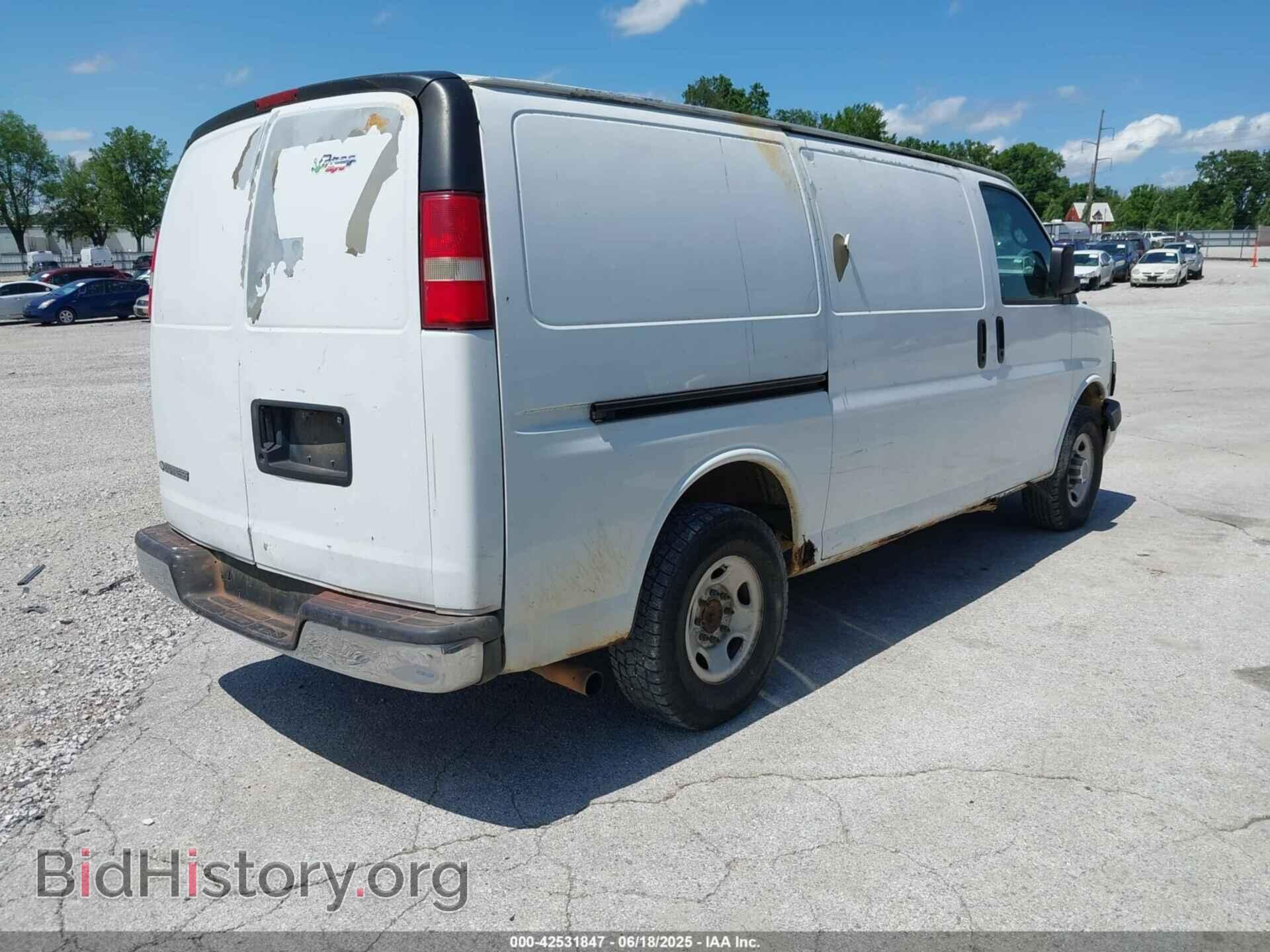 2009 CHEVROLET EXPRESS 3500 - VIN: 1GCHG35K991103001 - Фото 4