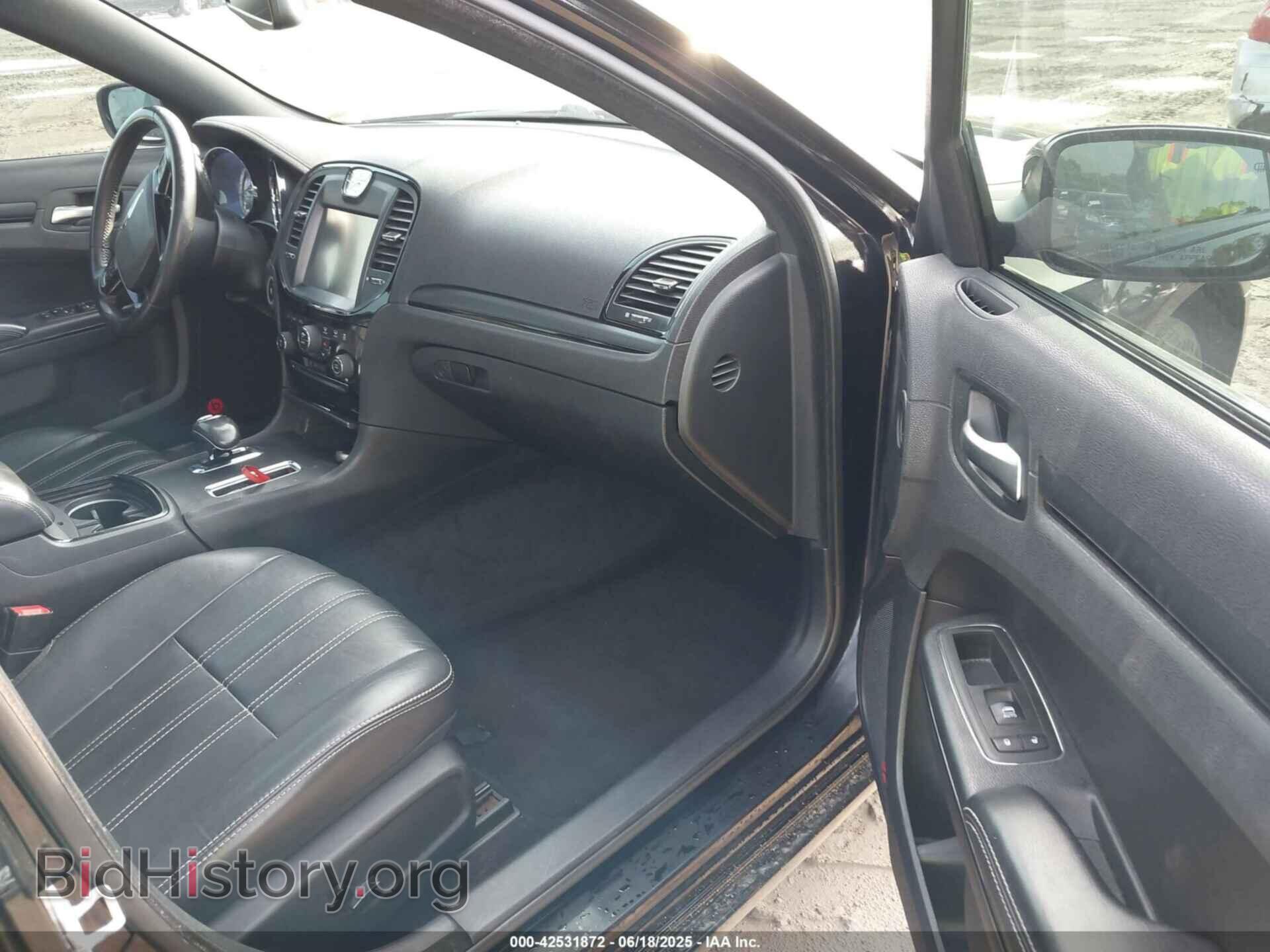 2014 CHRYSLER 300 - VIN: 2C3CCABG6EH221968 - Фото 5