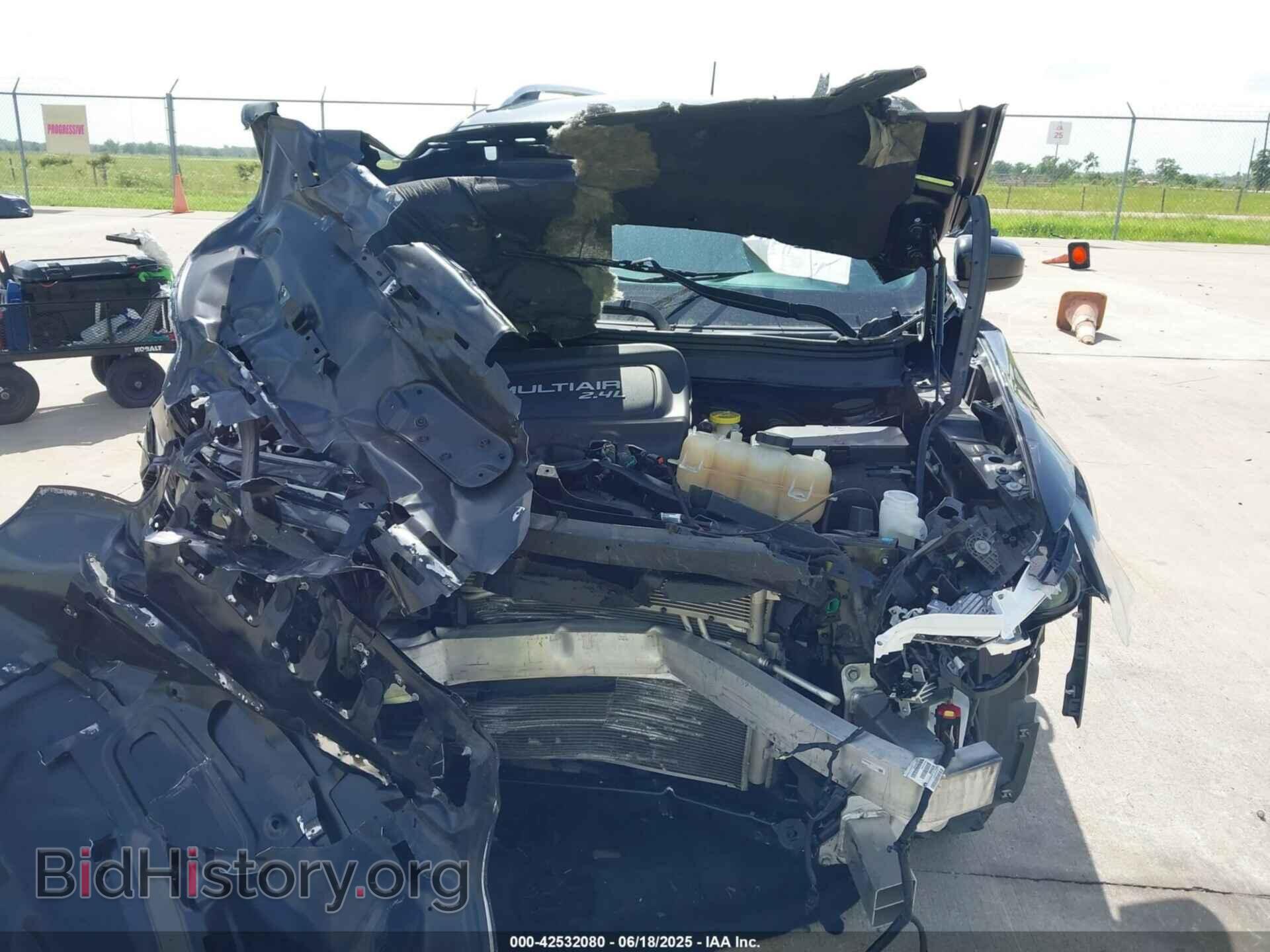 2019 JEEP CHEROKEE - VIN: 1C4PJLCB2KD205941 - Фото 6