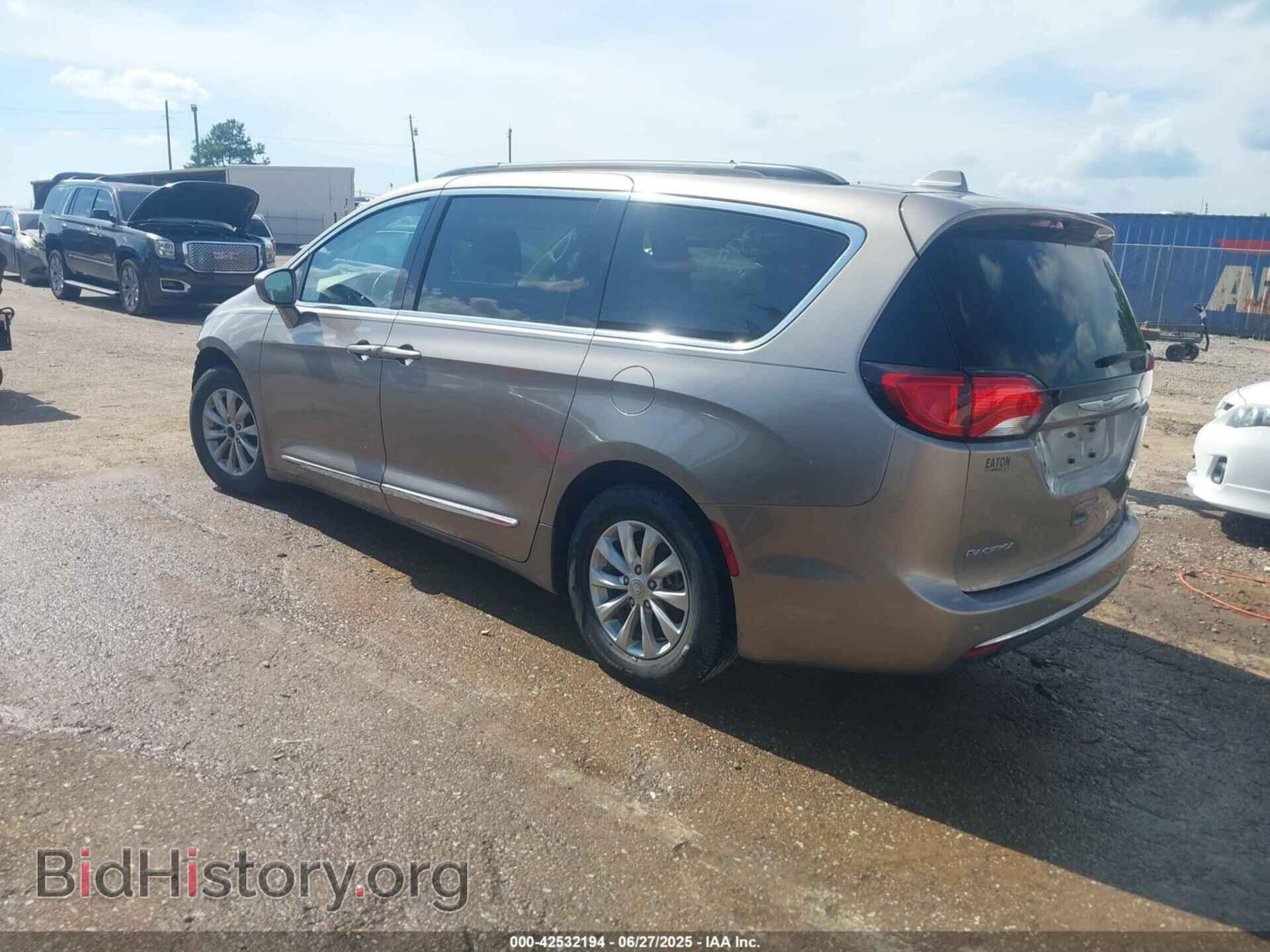 2017 CHRYSLER PACIFICA - VIN: 2C4RC1BG3HR691654 - Фото 3