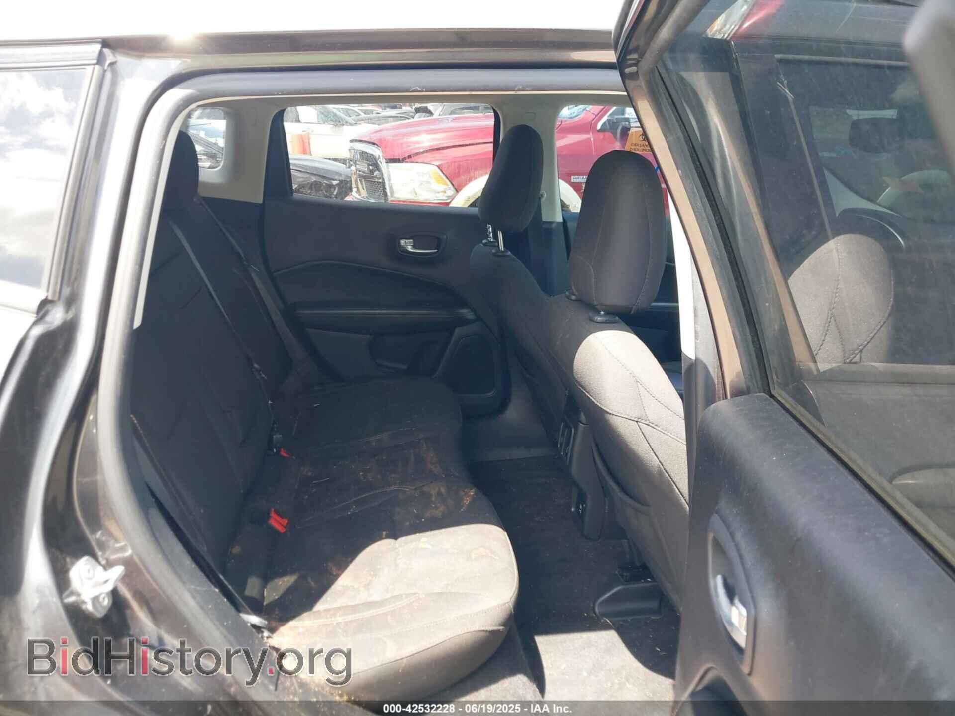 2018 JEEP COMPASS - VIN: 3C4NJDAB9JT246527 - Фото 8