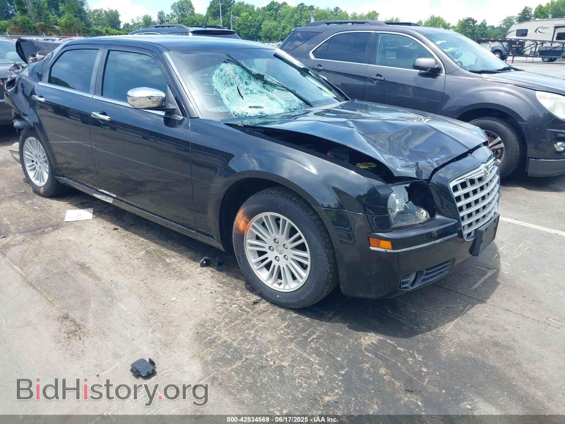 Photo 2C3CA4CD7AH217773 - CHRYSLER 300 2010