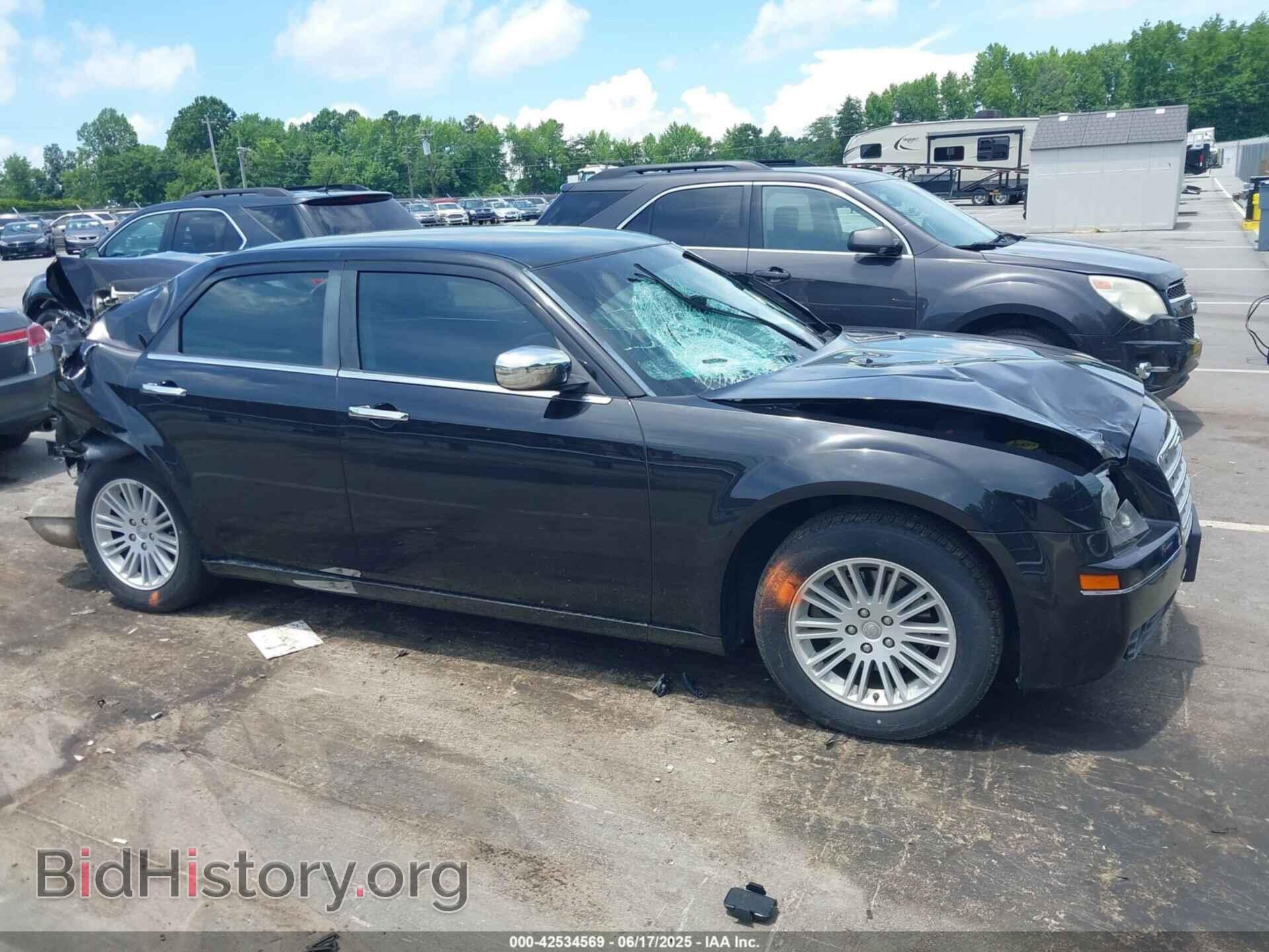 2010 CHRYSLER 300 - VIN: 2C3CA4CD7AH217773 - Фото 12