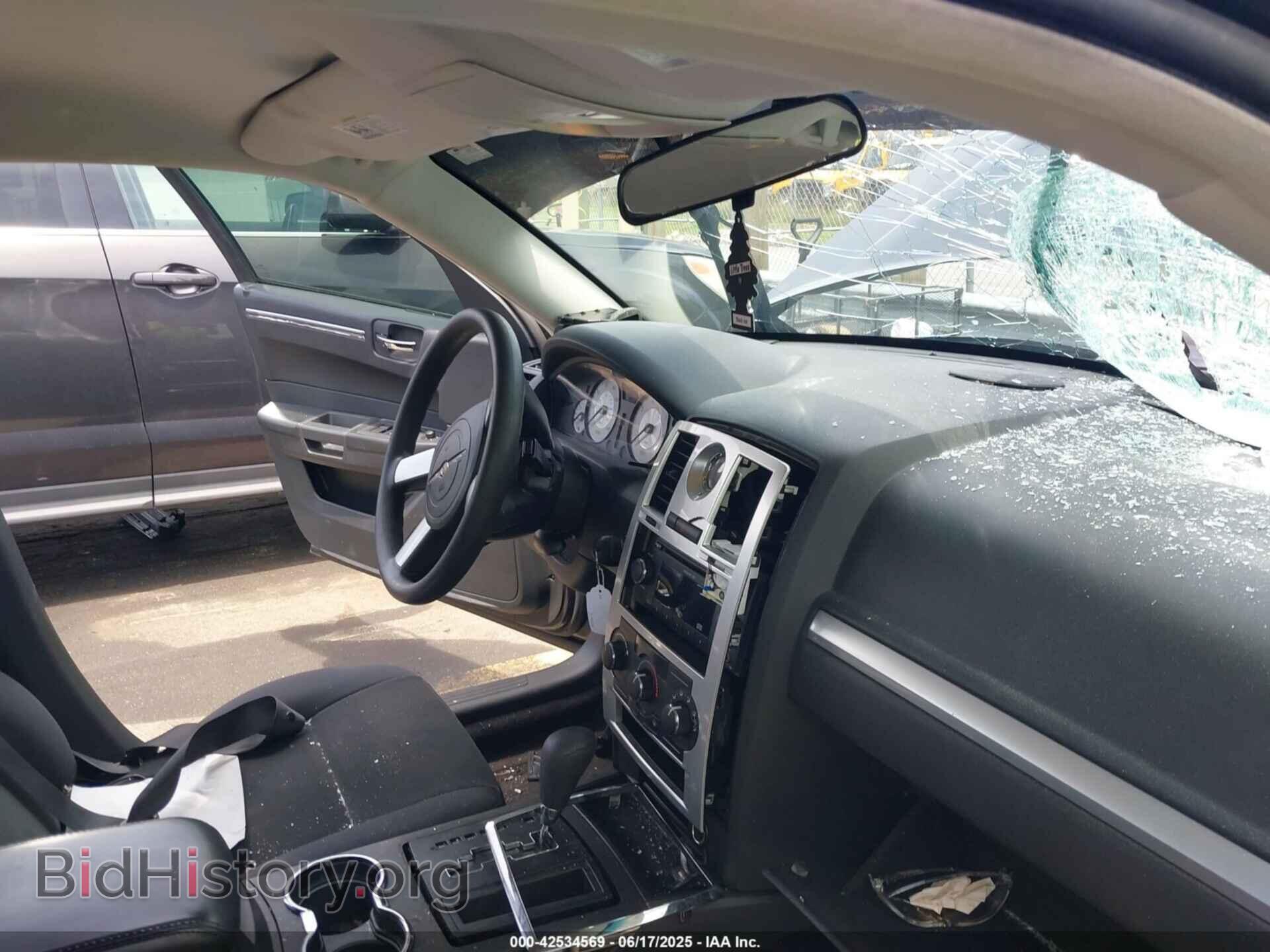 2010 CHRYSLER 300 - VIN: 2C3CA4CD7AH217773 - Фото 5