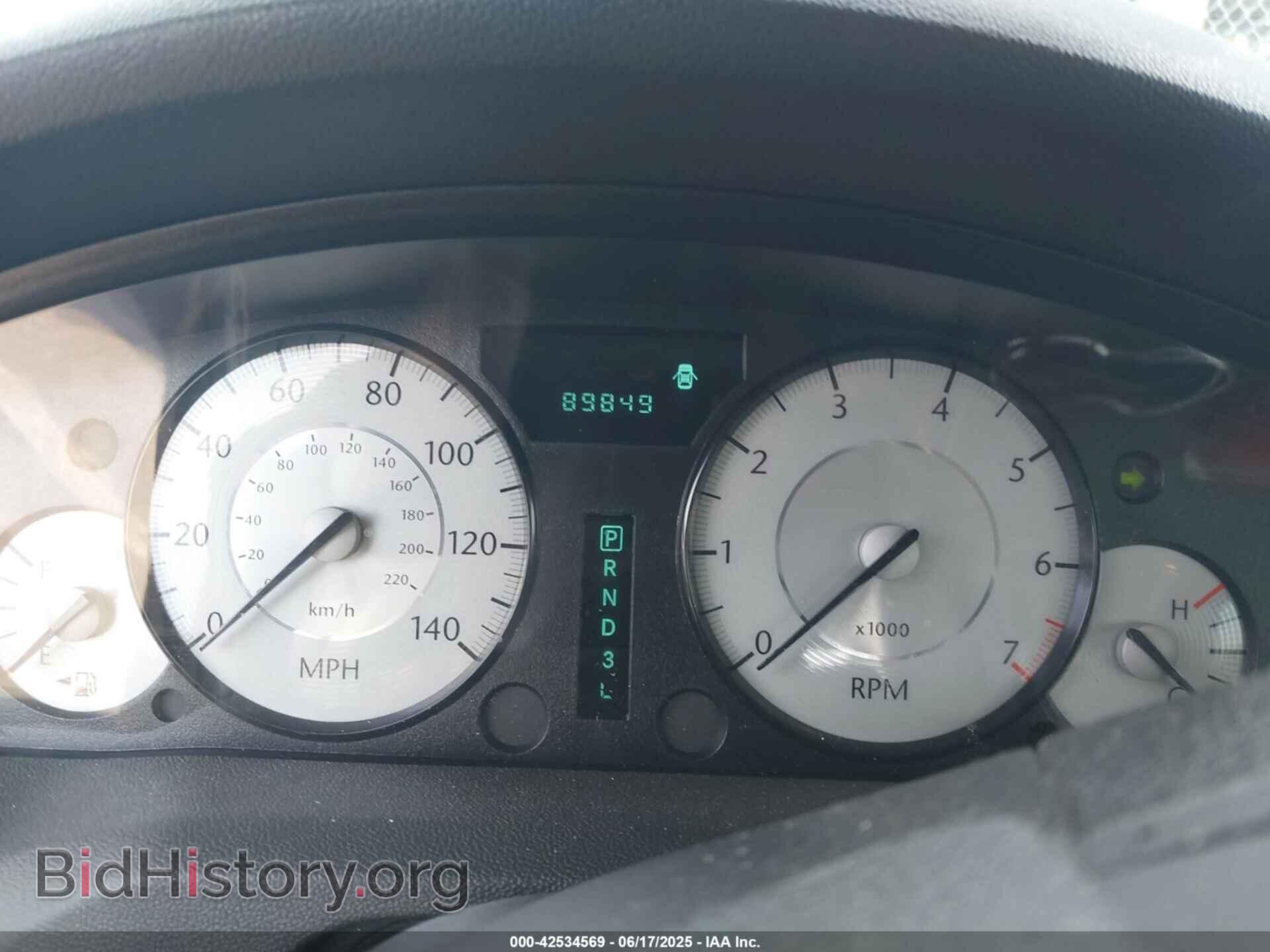 2010 CHRYSLER 300 - VIN: 2C3CA4CD7AH217773 - Фото 7