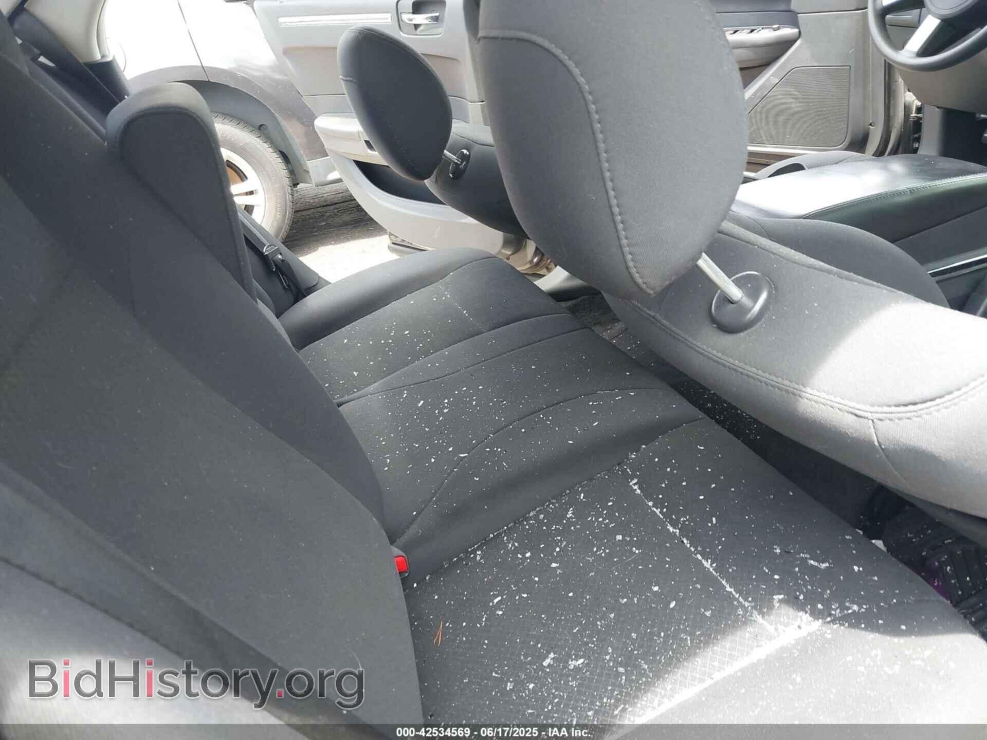 2010 CHRYSLER 300 - VIN: 2C3CA4CD7AH217773 - Фото 8