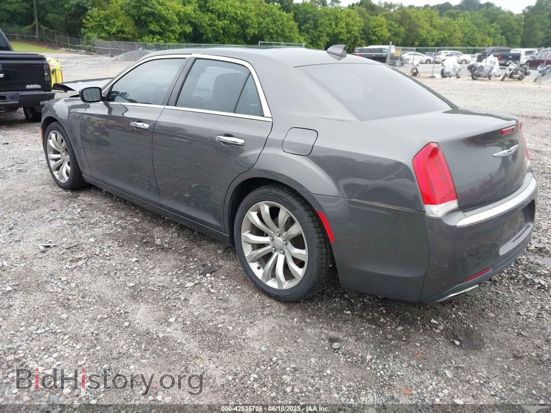 2017 CHRYSLER 300C - VIN: 2C3CCAEG1HH570228 - Фото 3