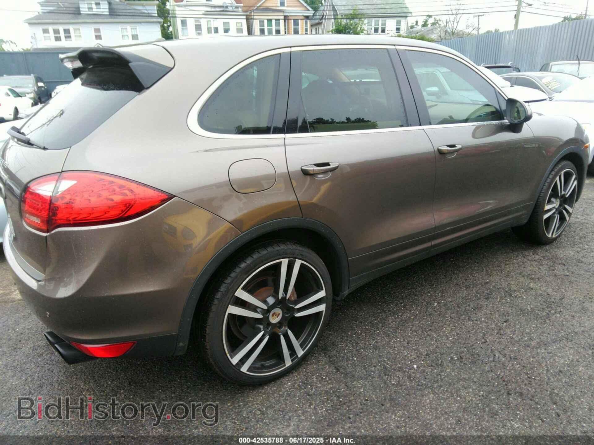 2012 PORSCHE CAYENNE - VIN: WP1AA2A23CLA06583 - Photo 4