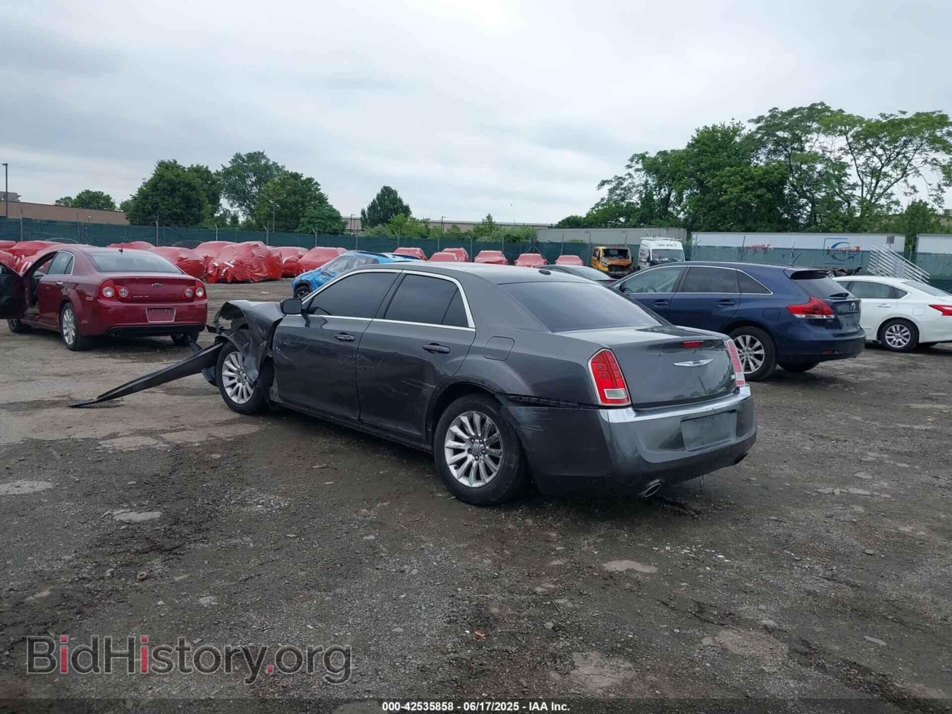 2013 CHRYSLER 300 - VIN: 2C3CCAAG9DH735717 - Фото 3