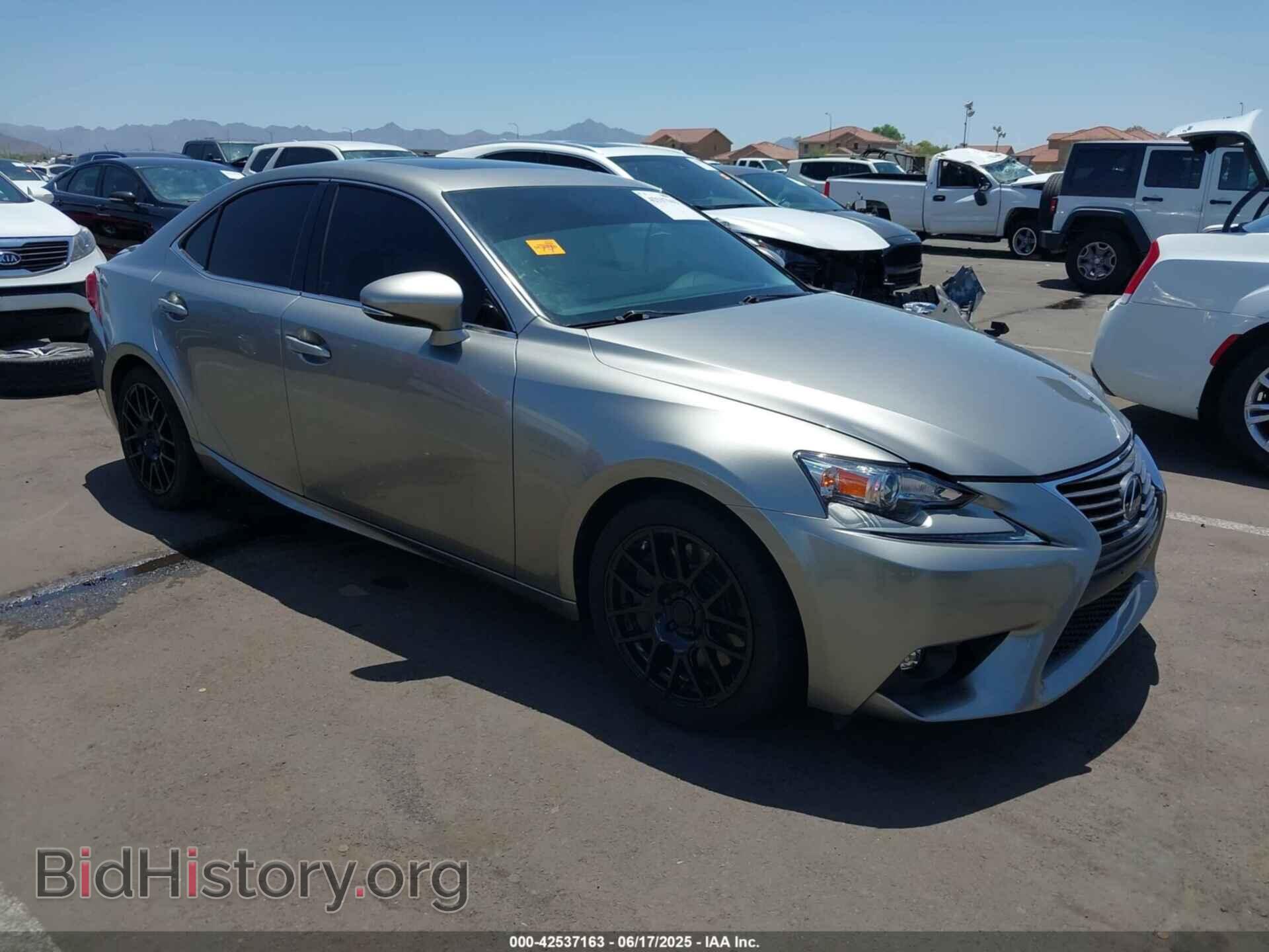 Фотография JTHBA1D20G5011969 - LEXUS IS 200T 2016