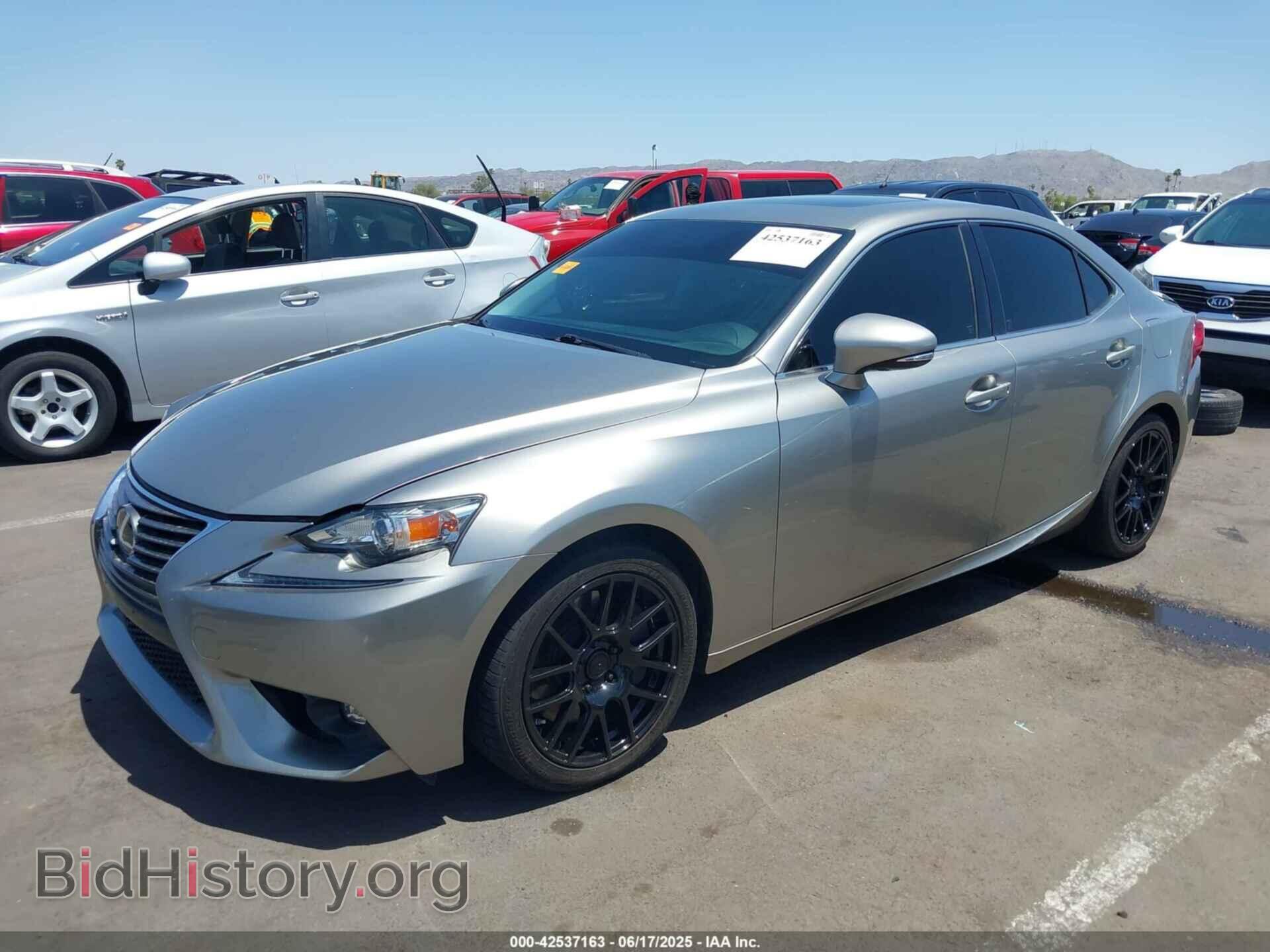 2016 LEXUS IS 200T - VIN: JTHBA1D20G5011969 - Фото 2