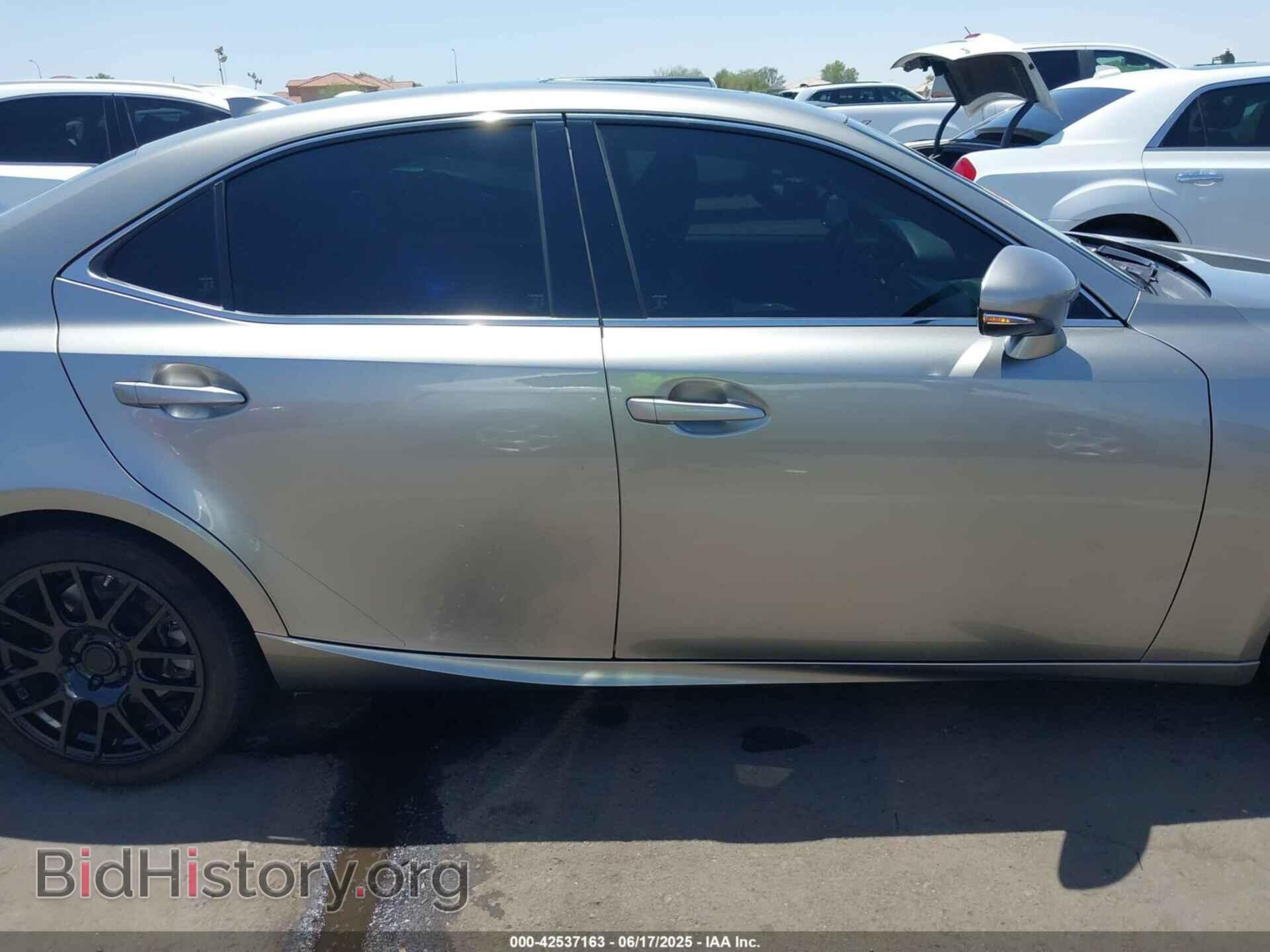 2016 LEXUS IS 200T - VIN: JTHBA1D20G5011969 - Фото 13