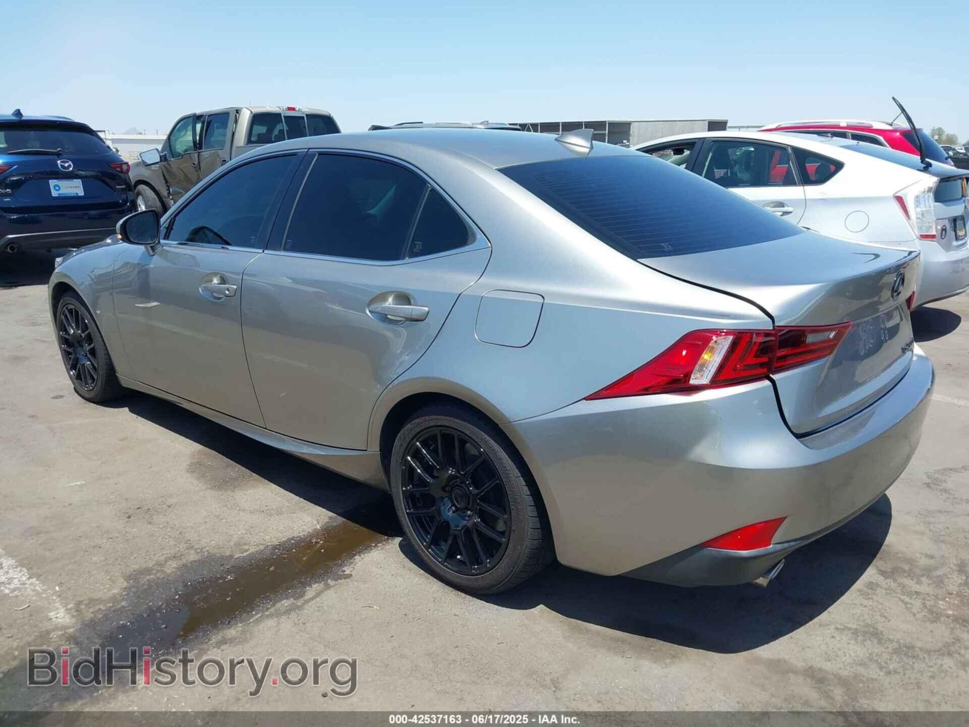 2016 LEXUS IS 200T - VIN: JTHBA1D20G5011969 - Фото 3