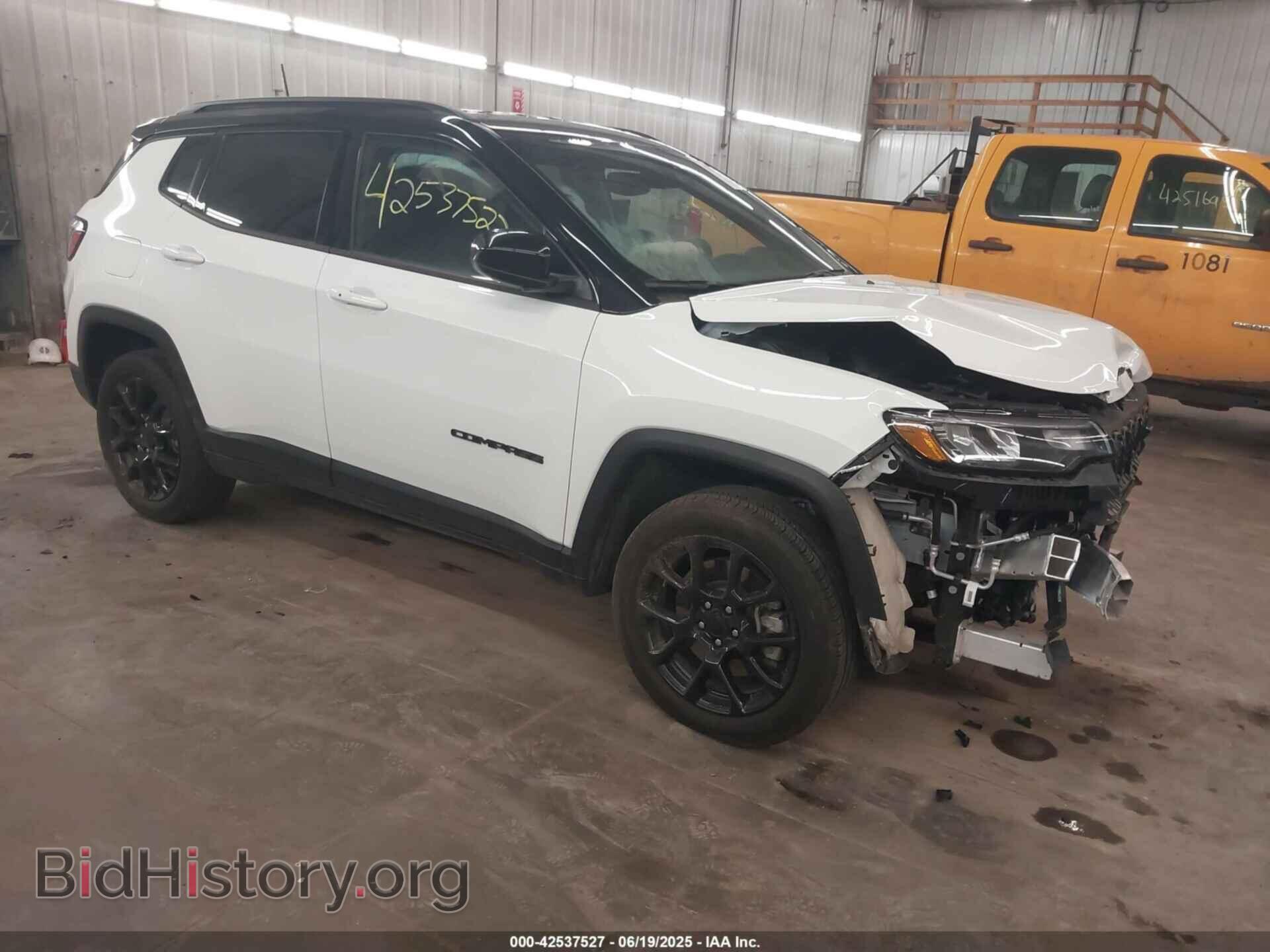 Photo 3C4NJDBN8PT549803 - JEEP COMPASS 2023