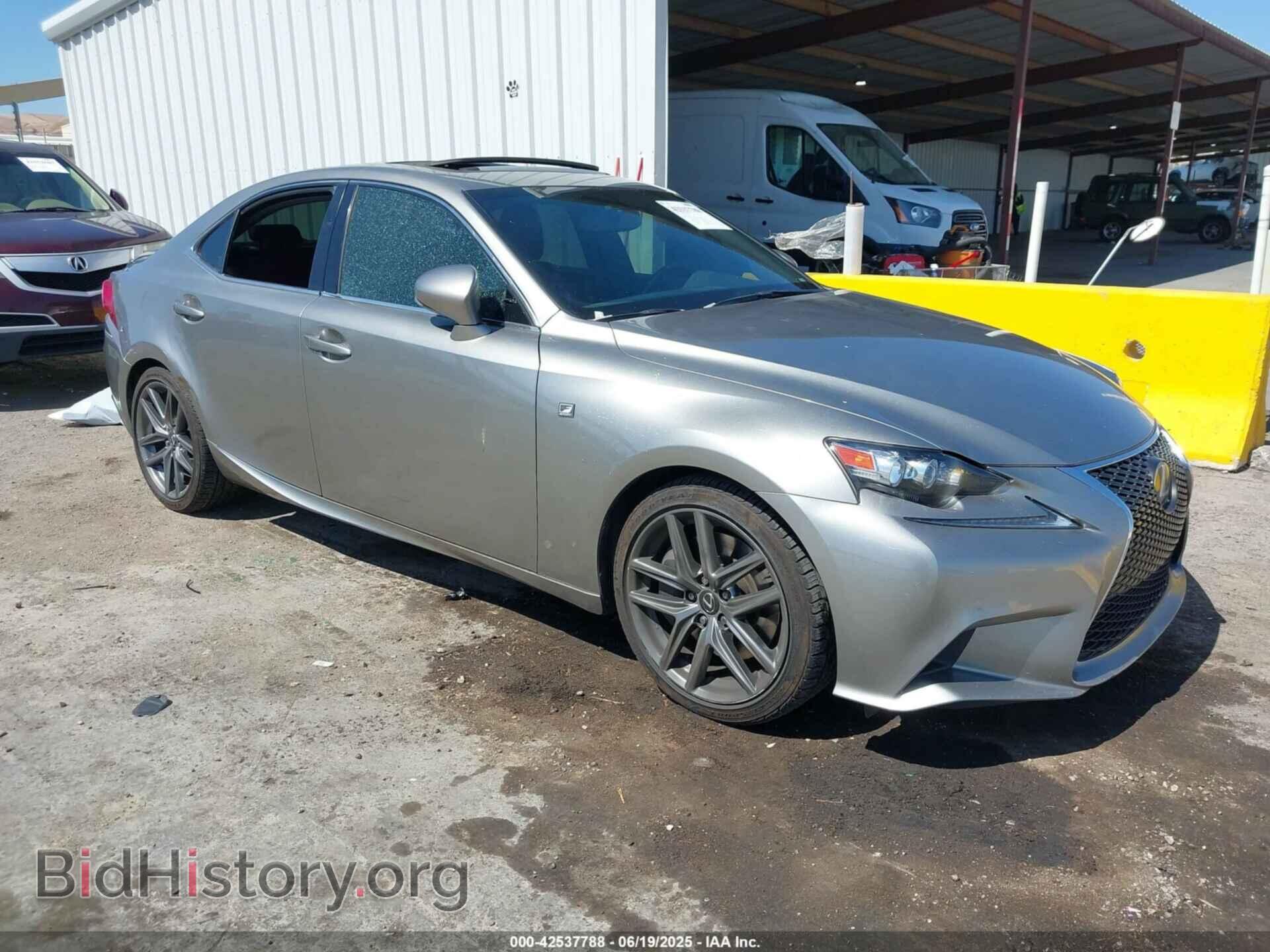 Фотография JTHBA1D29G5032545 - LEXUS IS 200T 2016