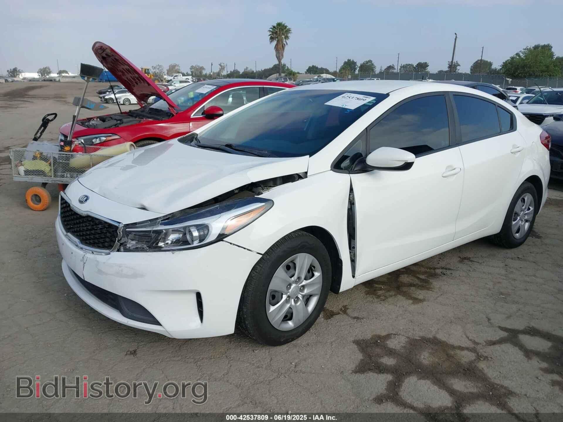 2017 KIA FORTE - VIN: 3KPFK4A78HE112703 - Фото 2