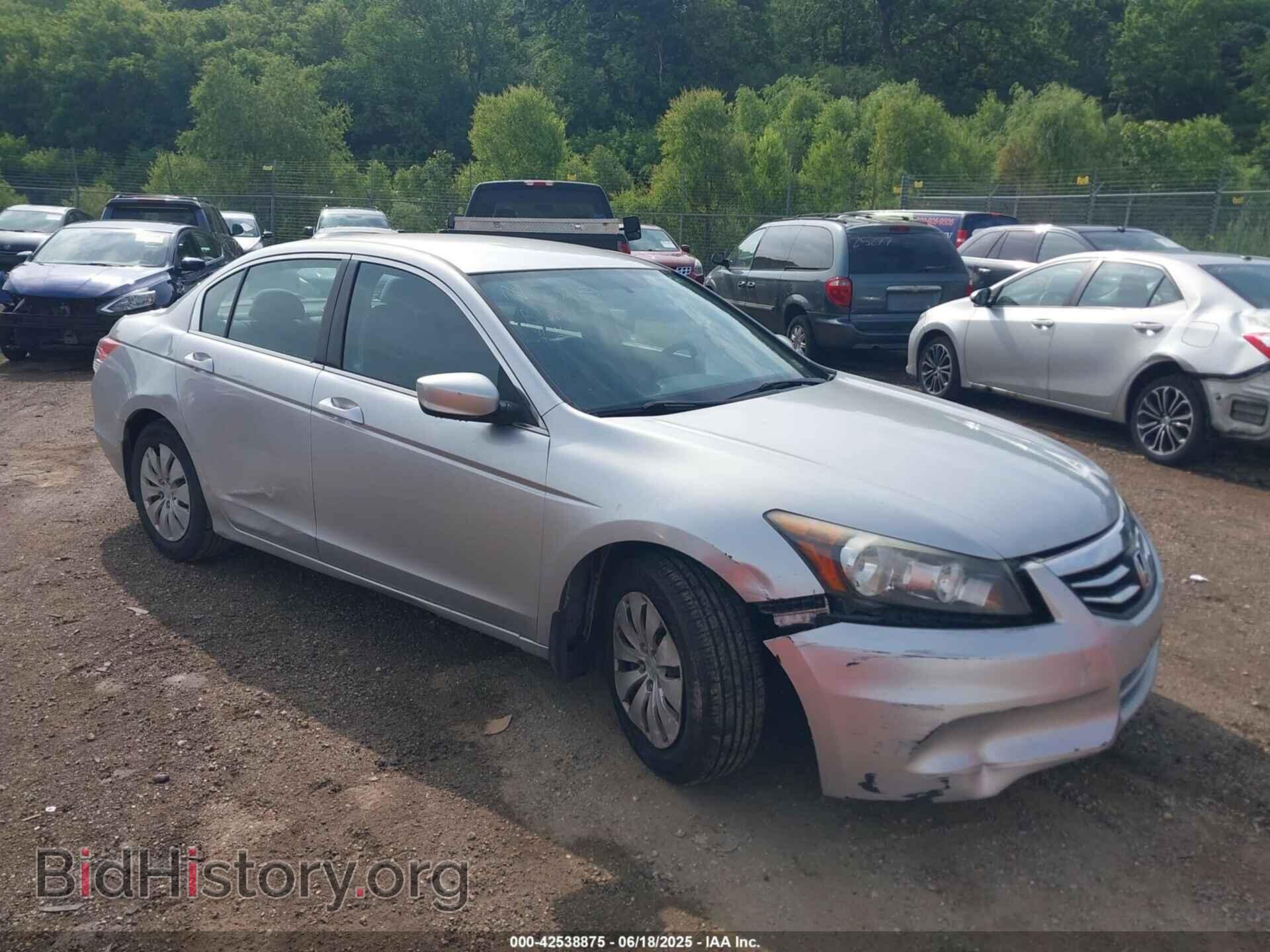 Photo 1HGCP2E35CA021353 - HONDA ACCORD 2012