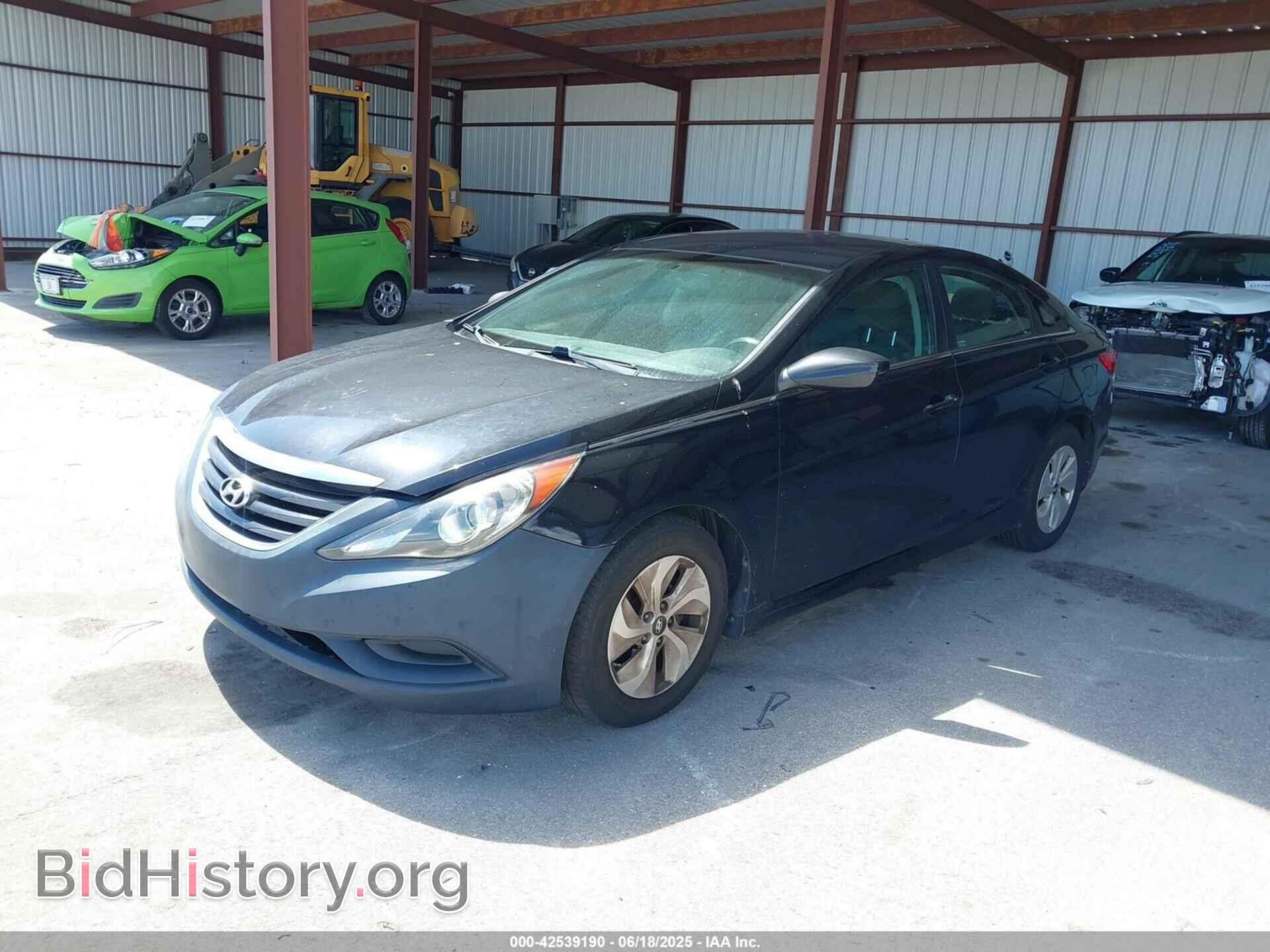 2014 HYUNDAI SONATA - VIN: 5NPEB4AC2EH825189 - Фото 2