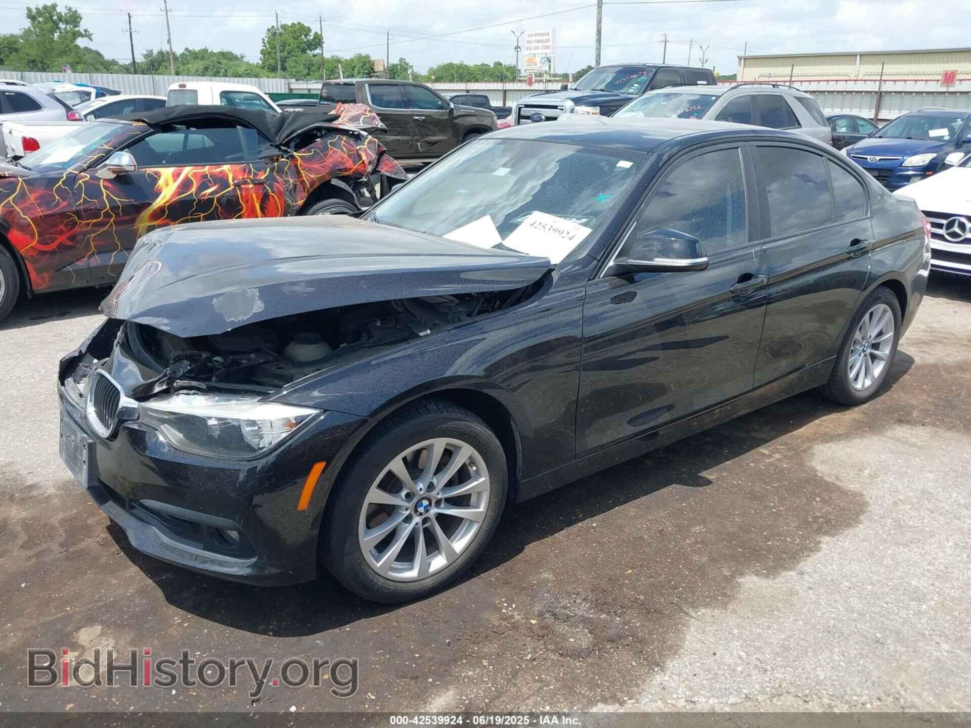 2017 BMW 320I - VIN: WBA8A9C54HK620195 - Фото 2