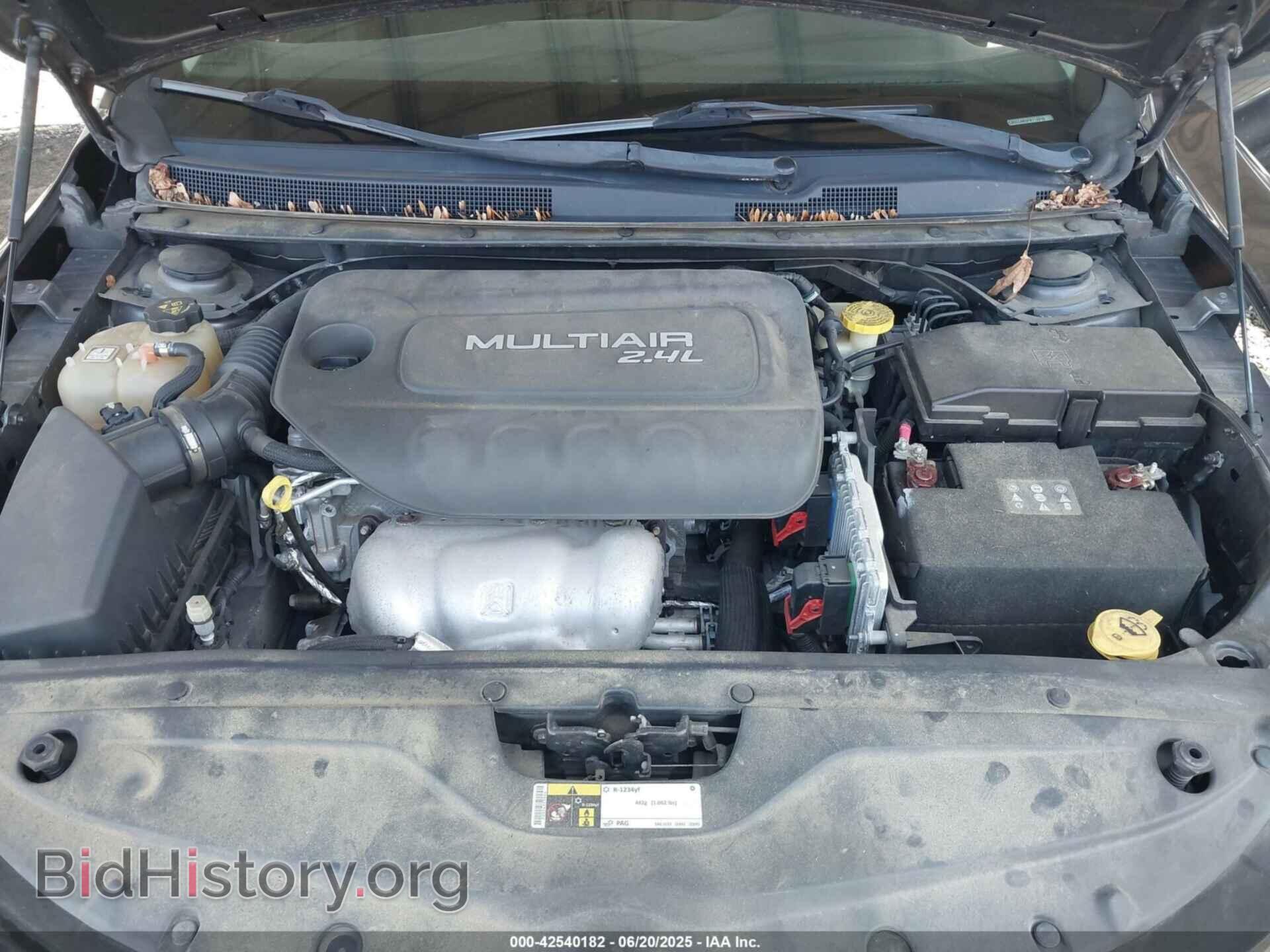 2015 CHRYSLER 200 - VIN: 1C3CCCAB3FN712010 - Фото 10