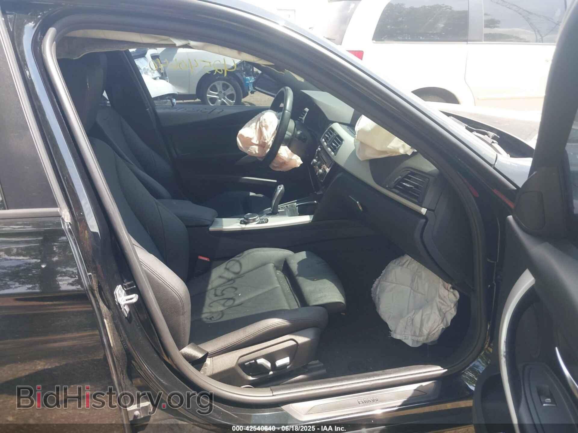 2017 BMW 320I - VIN: WBA8A9C35HK620558 - Фото 5