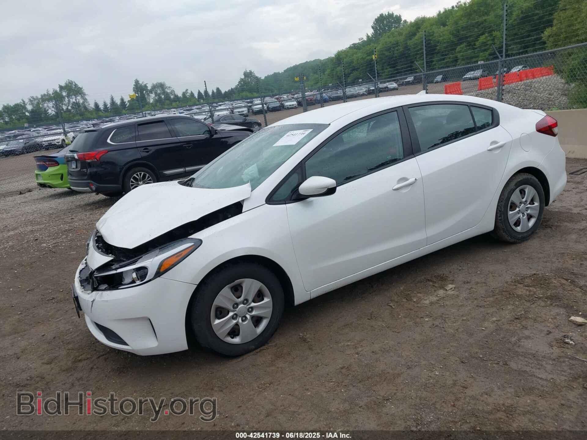 2017 KIA FORTE - VIN: 3KPFL4A77HE048165 - Фото 2