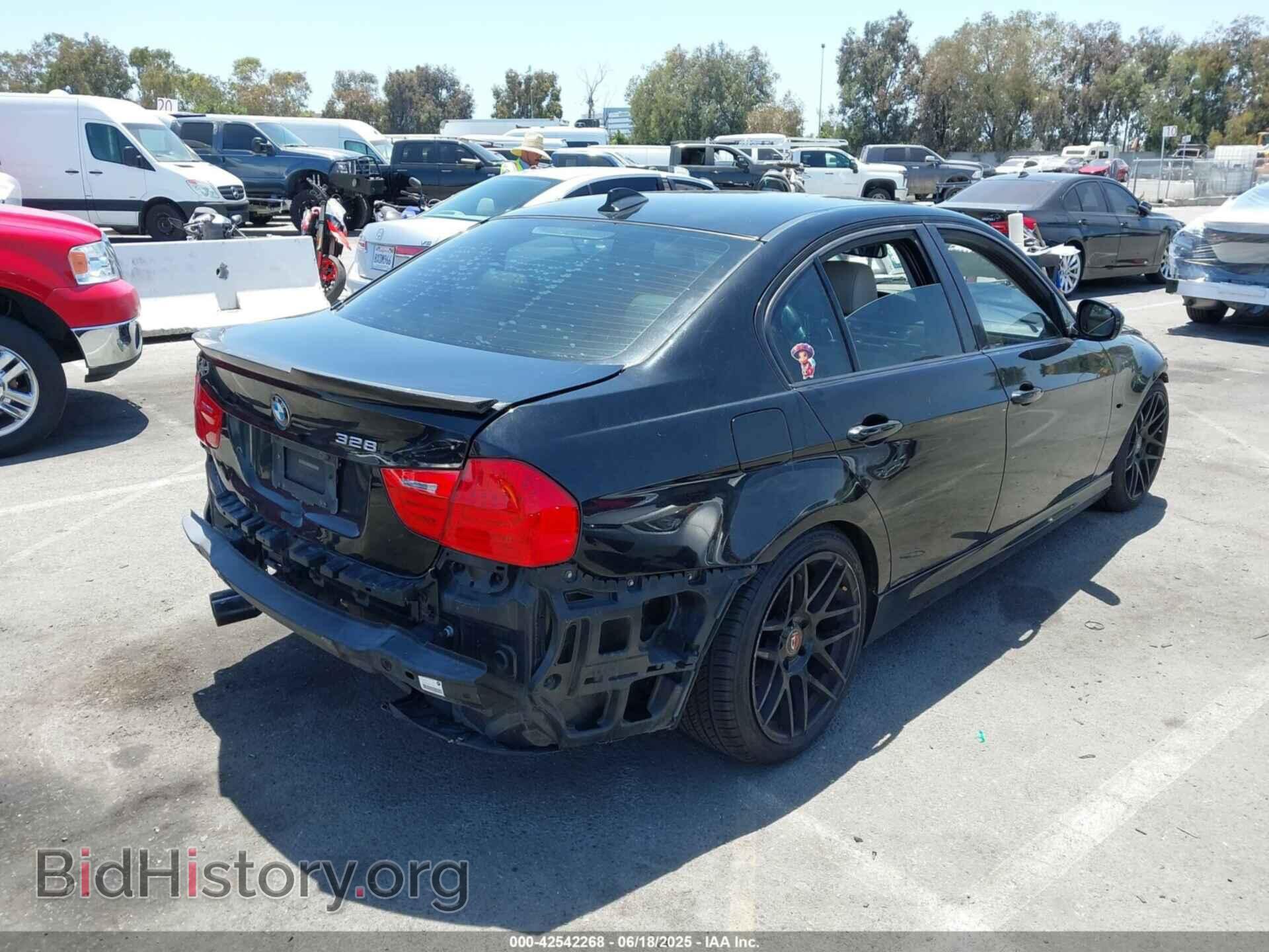 2011 BMW 328I - VIN: WBAPH5C55BA444285 - Фото 4