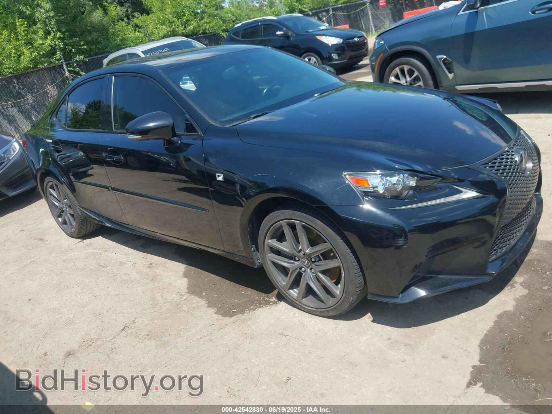 Фотография JTHCE1D21F5009235 - LEXUS IS 350 2015