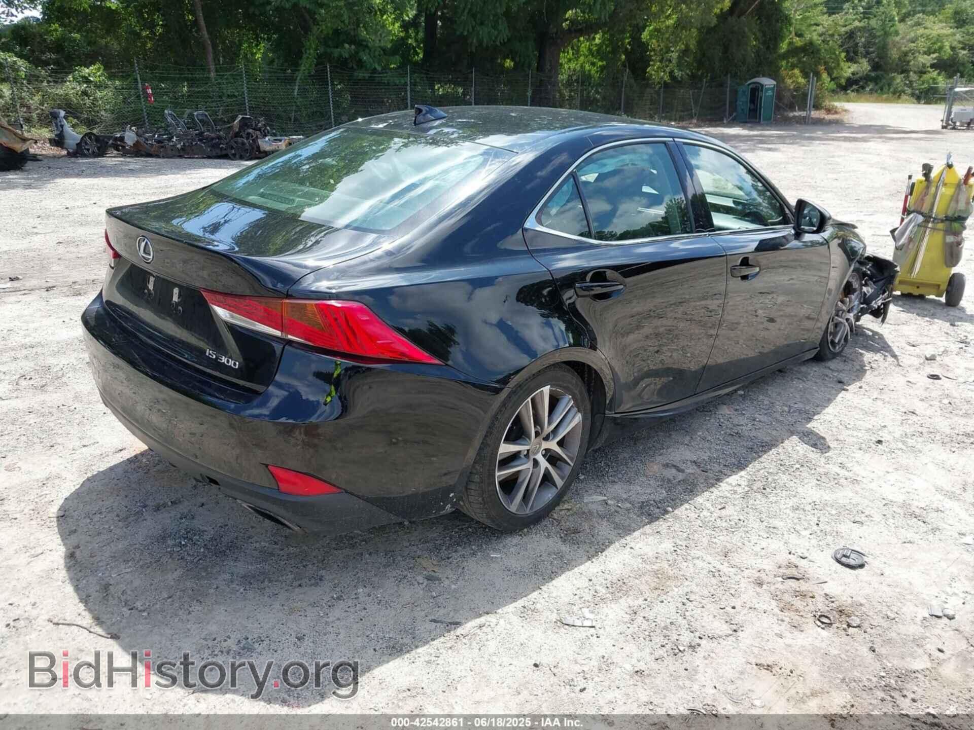 2019 LEXUS IS 300 - VIN: JTHBA1D23K5096198 - Фото 4