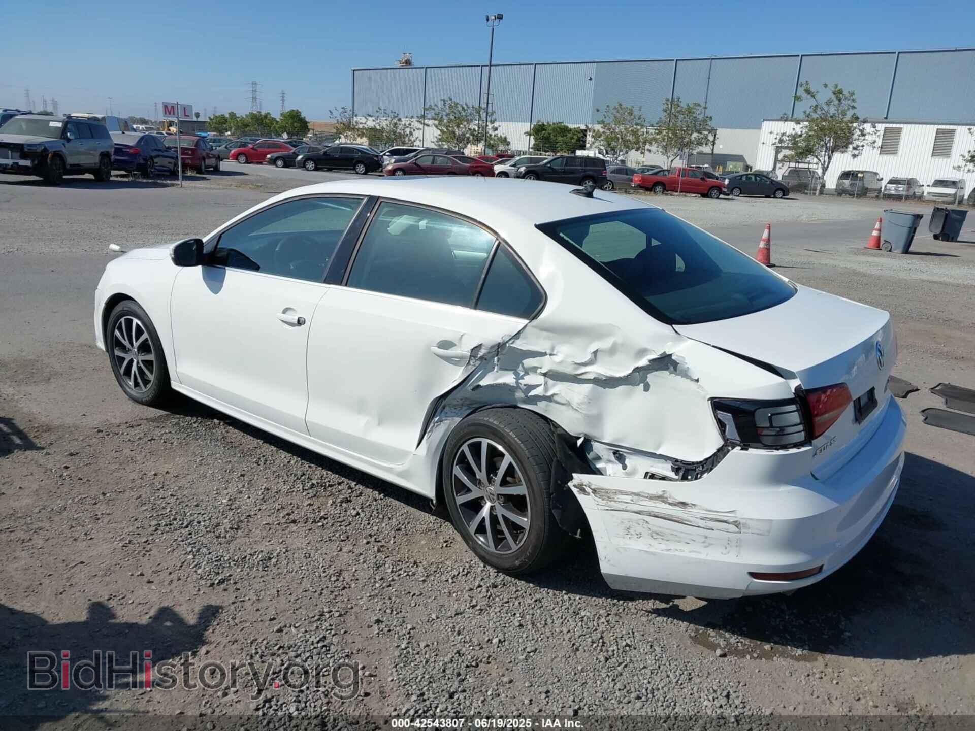 2017 VOLKSWAGEN JETTA - VIN: 3VWDB7AJ9HM384202 - Фото 3