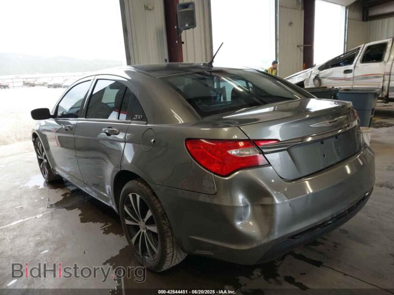 2013 Chrysler 200 (VIN 1C3CCBCG2DN578302) — фото 3 из 18