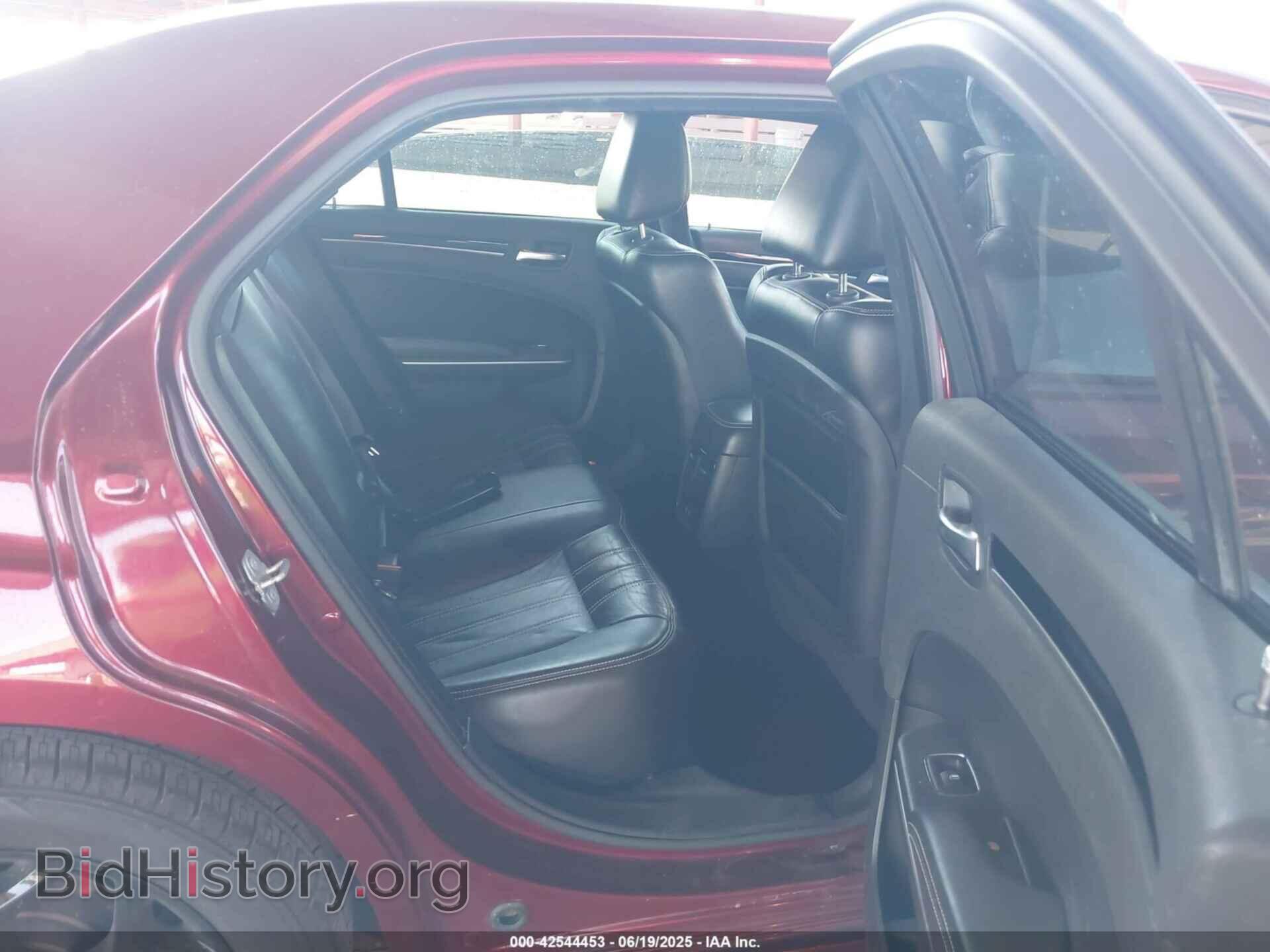 2020 CHRYSLER 300 - VIN: 2C3CCAGG3LH131585 - Фото 8