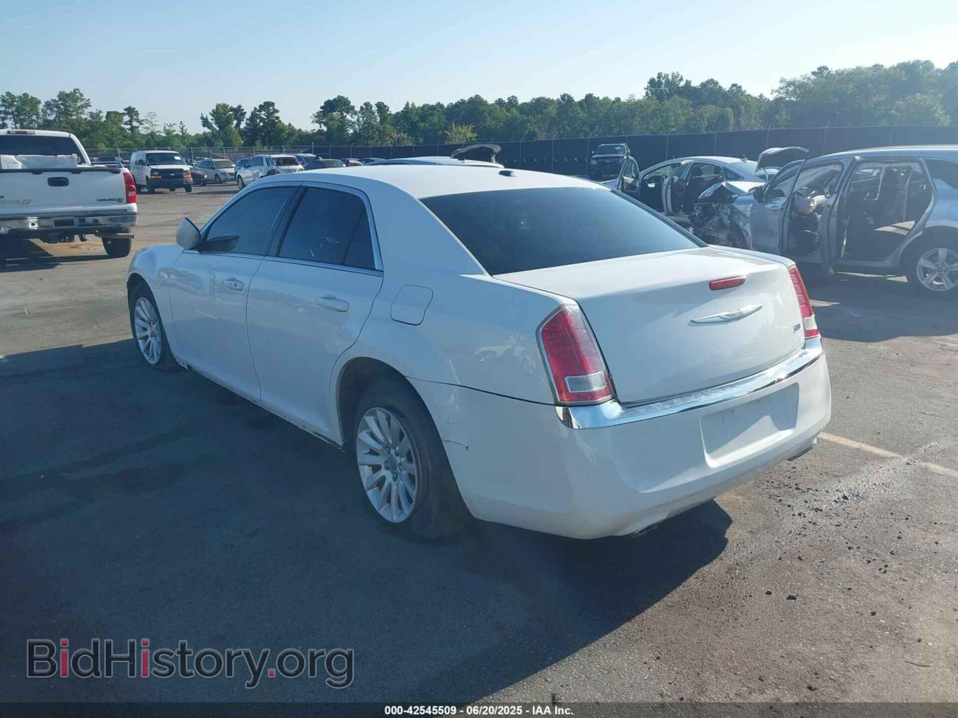 2014 CHRYSLER 300 - VIN: 2C3CCAAG3EH217765 - Фото 3