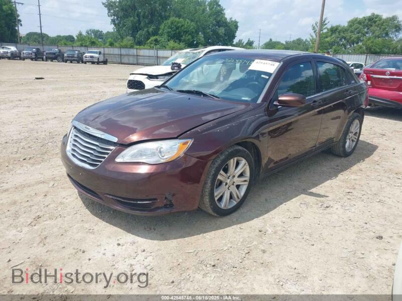 2012 Chrysler 200 (VIN 1C3CCBBBXCN169548) — фото 2 из 11