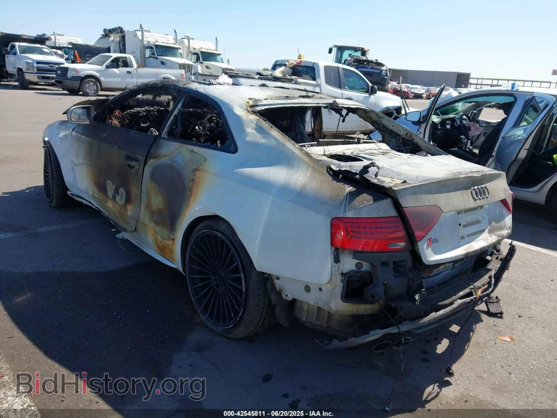 2014 AUDI S5 - VIN: WAUVGAFR8EA044372 - Фото 3