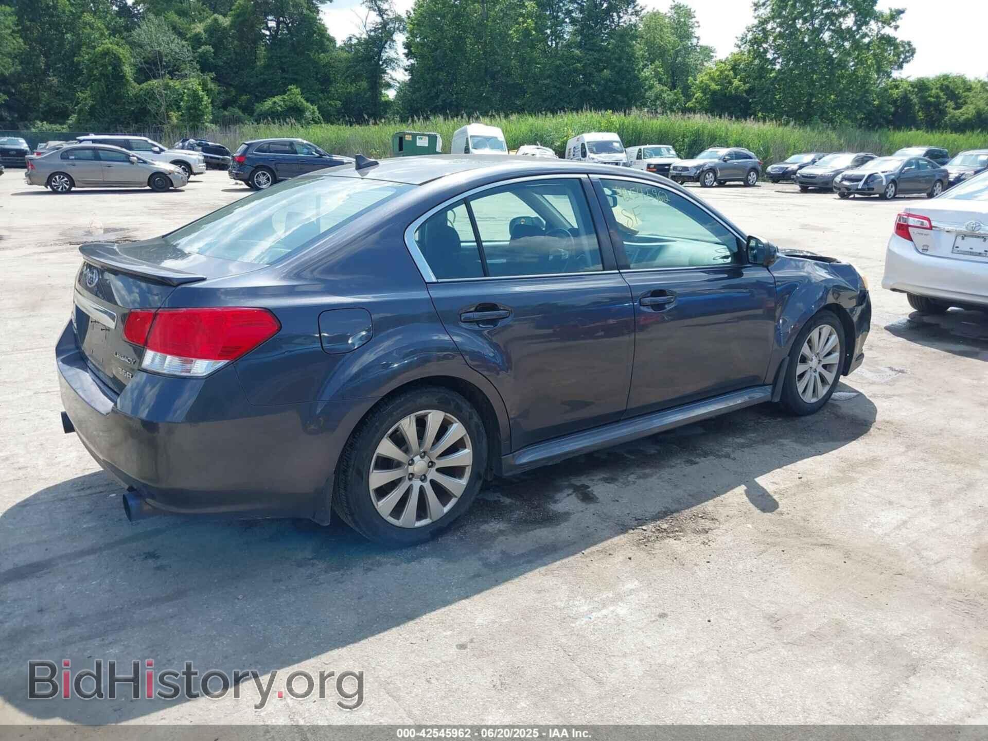 2011 SUBARU LEGACY - VIN: 4S3BMDH66B2255496 - Фото 4