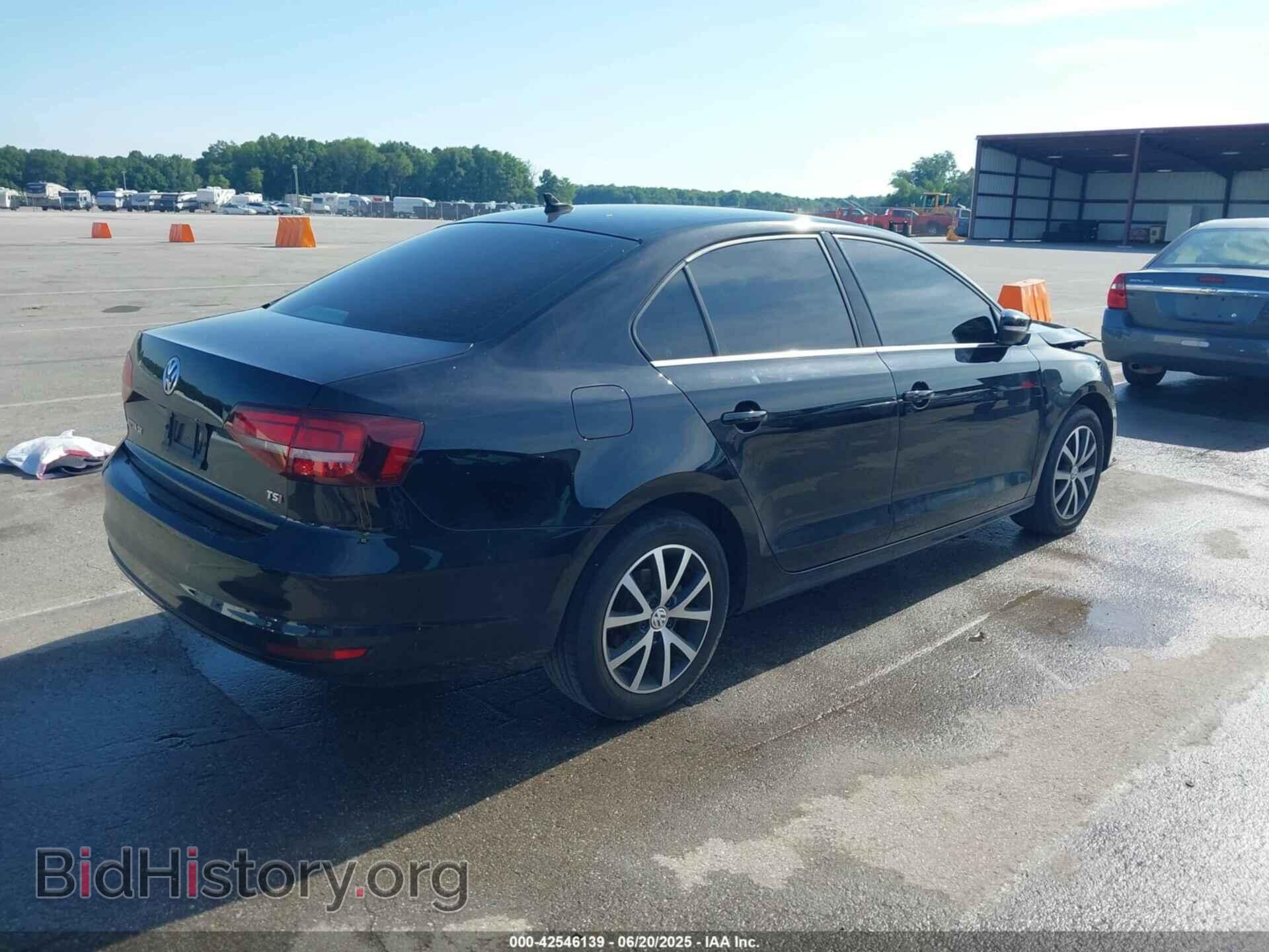 2017 VOLKSWAGEN JETTA - VIN: 3VWDB7AJ7HM399345 - Photo 4