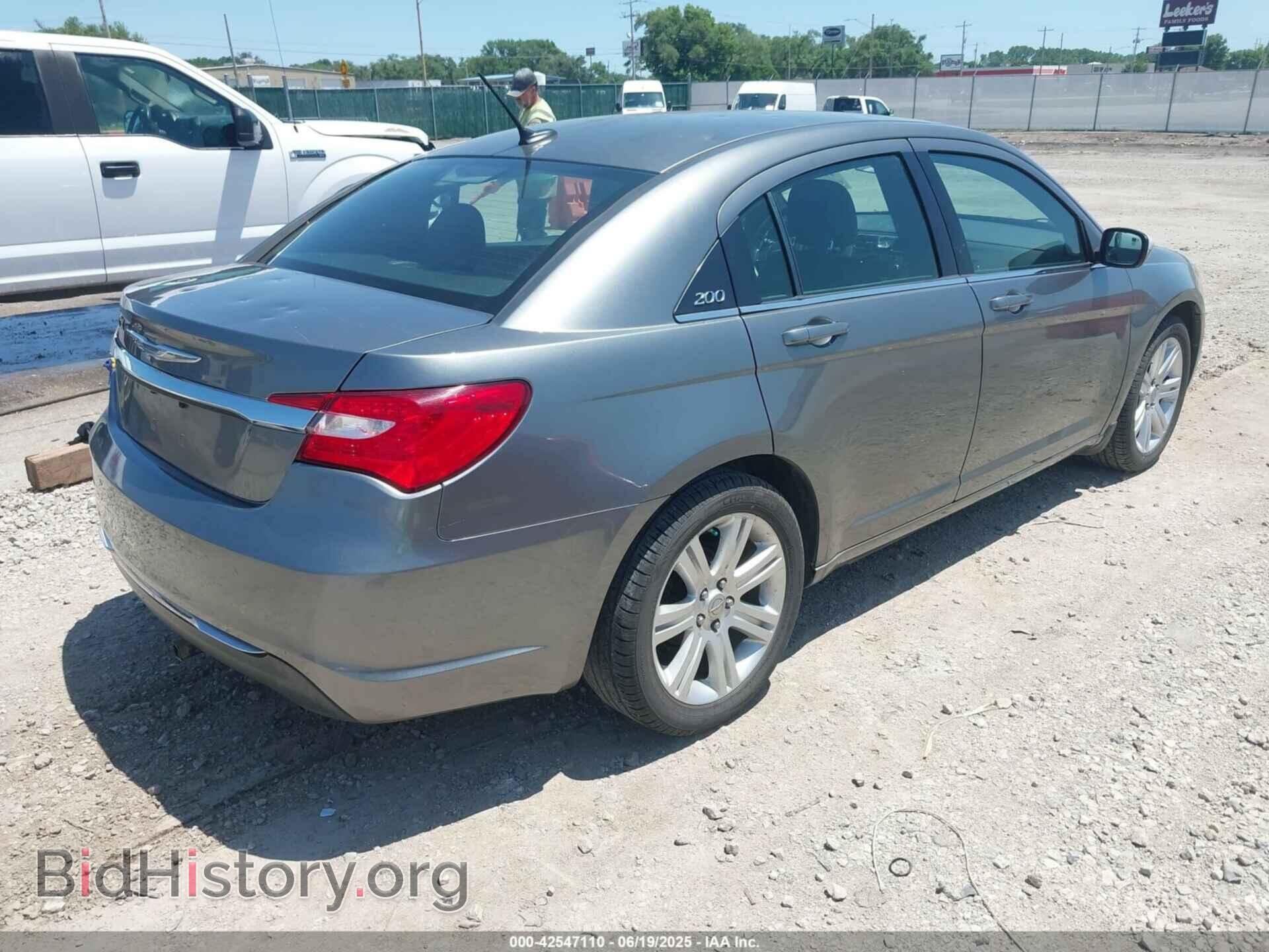 2013 CHRYSLER 200 - VIN: 1C3CCBAB5DN761586 - Фото 4