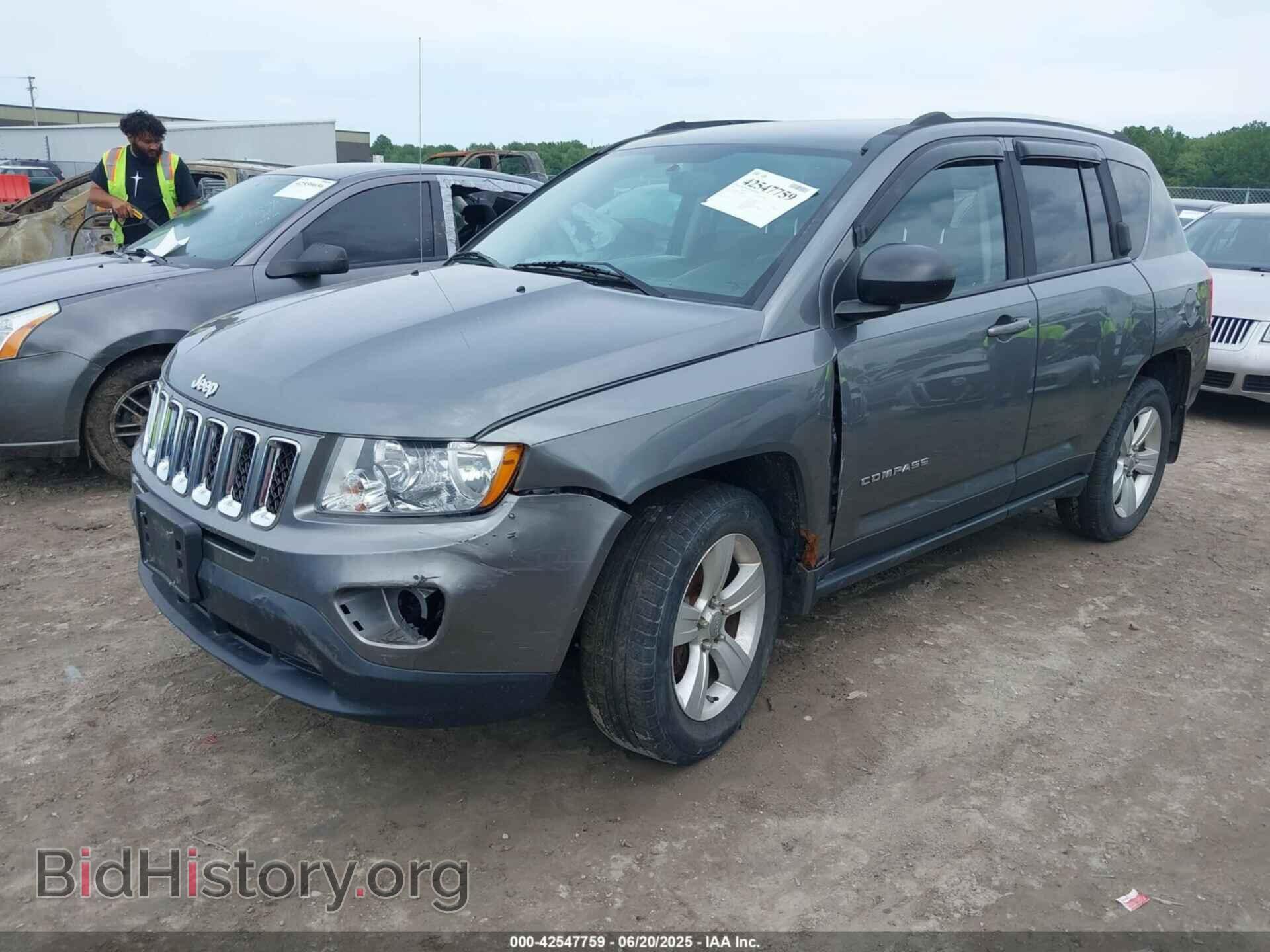 2012 JEEP COMPASS - VIN: 1C4NJDBB7CD588954 - Photo 2