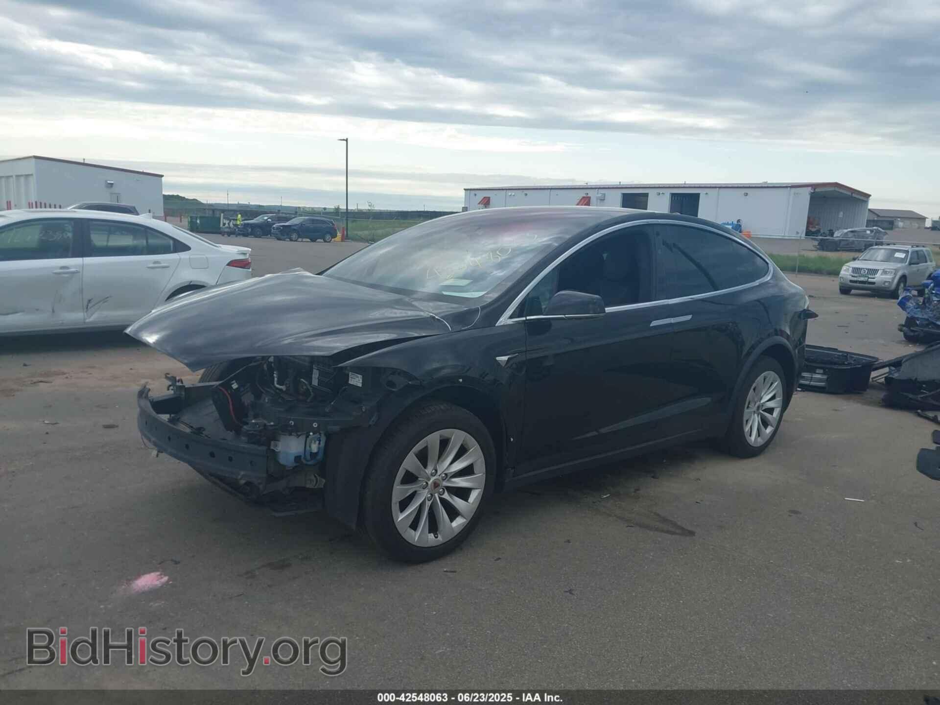 2016 TESLA MODEL X - VIN: 5YJXCDE28GF026302 - Photo 2