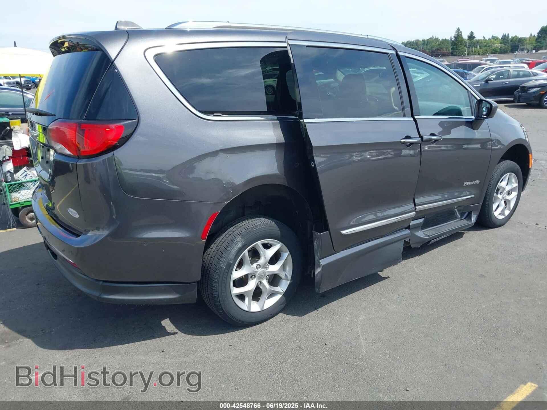 2019 CHRYSLER PACIFICA - VIN: 2C4RC1EG5KR598024 - Фото 4