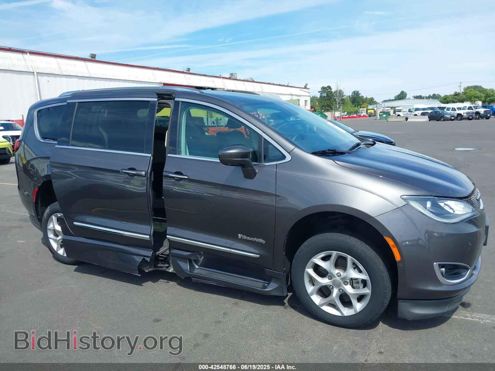 2019 CHRYSLER PACIFICA - VIN: 2C4RC1EG5KR598024 - Фото 6