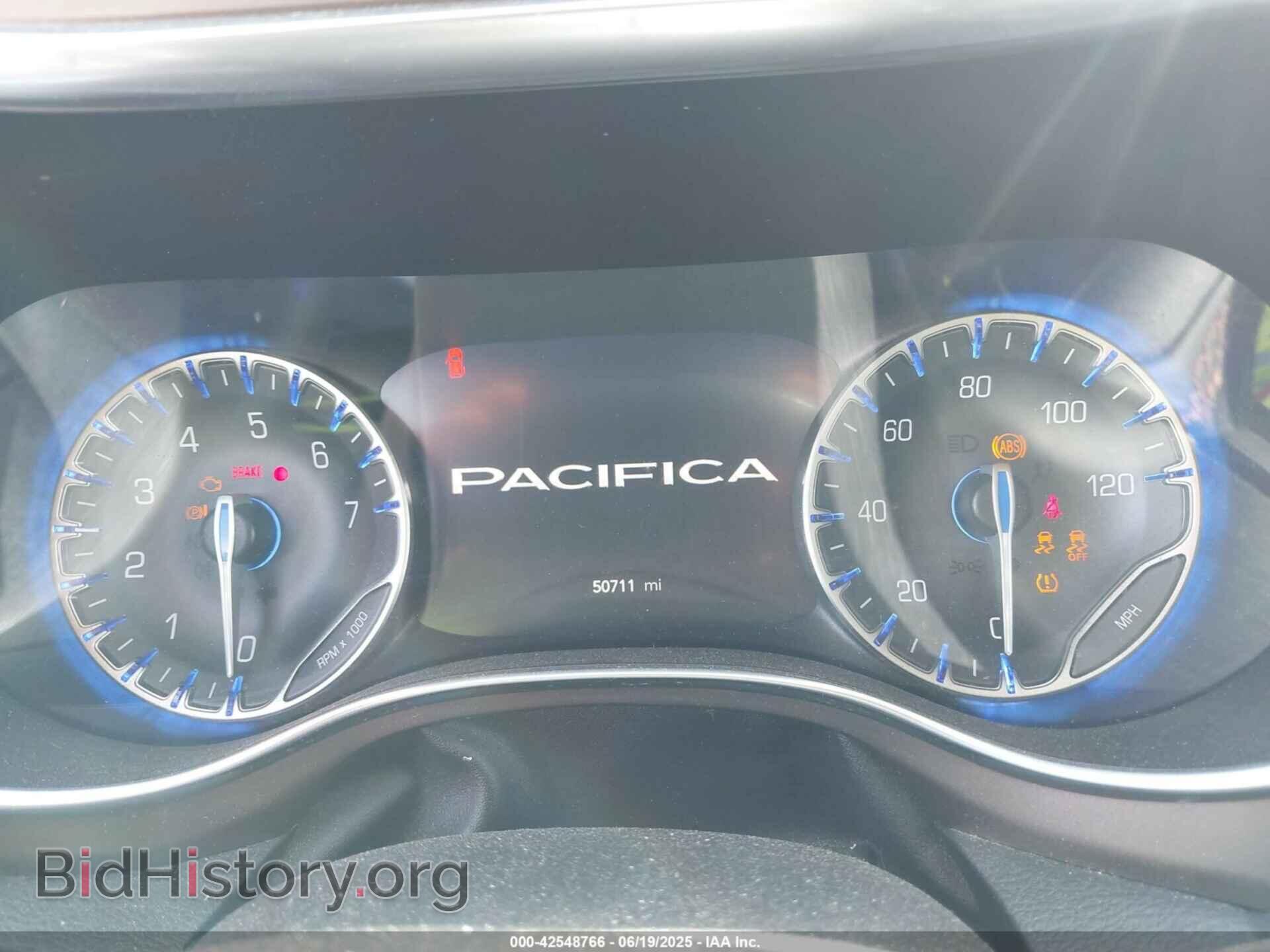 2019 CHRYSLER PACIFICA - VIN: 2C4RC1EG5KR598024 - Фото 7
