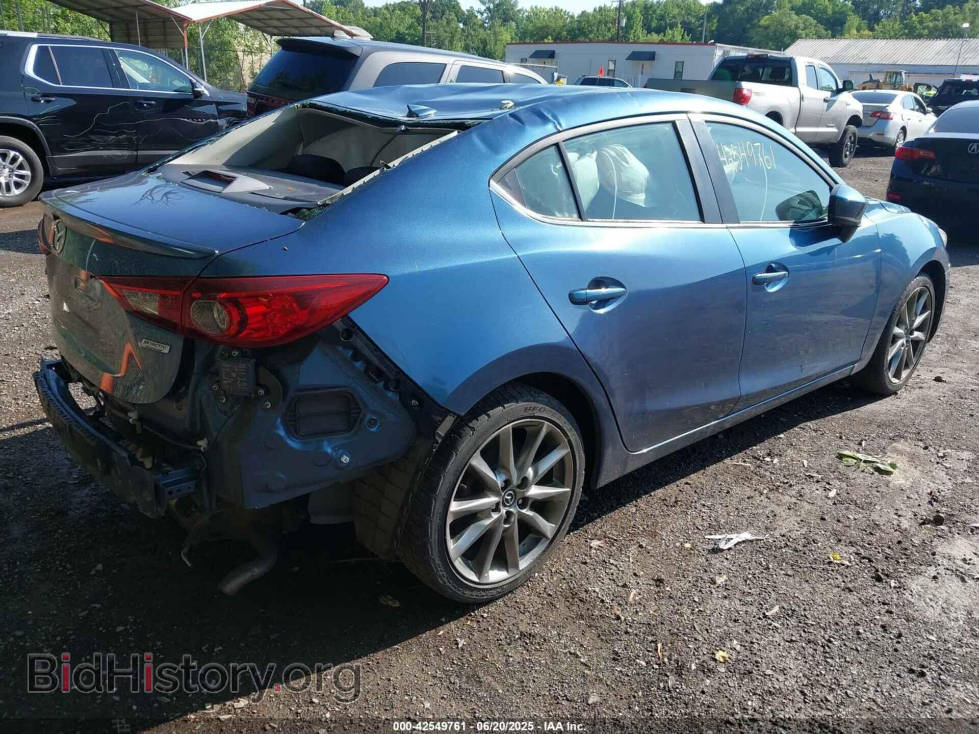 2018 MAZDA 3 - VIN: 3MZBN1V30JM202416 - Фото 4