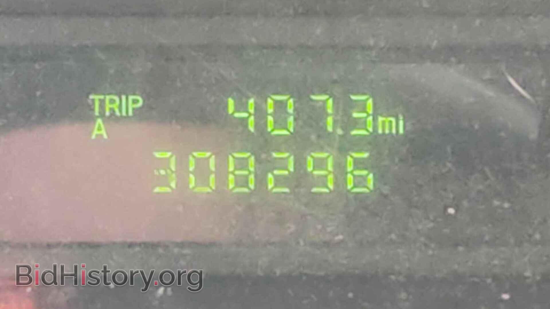 2010 FORD ECONOLINE - VIN: 1FTNE1EW2ADA91941 - Фото 2